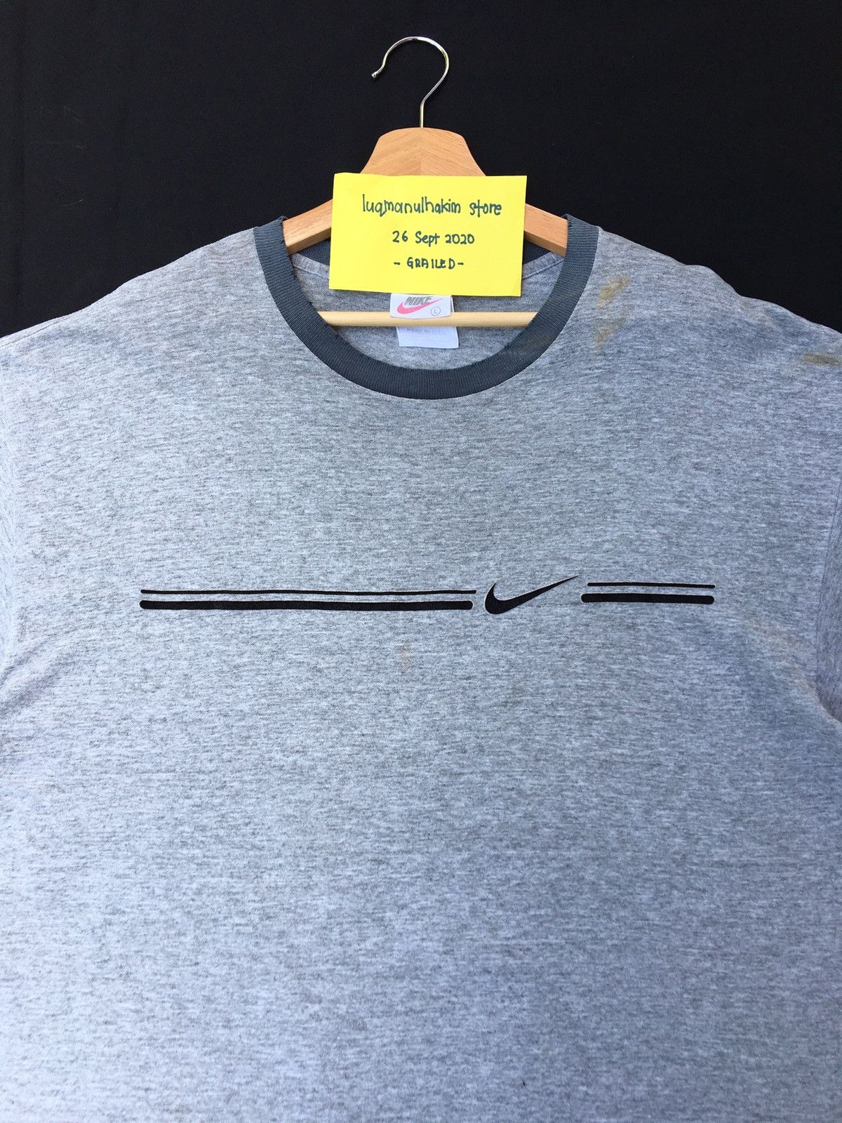Nike Vintage Nike Swoosh Big Size L Tshirt Size US L / EU 52-54 / 3 - 1 Thumbnail