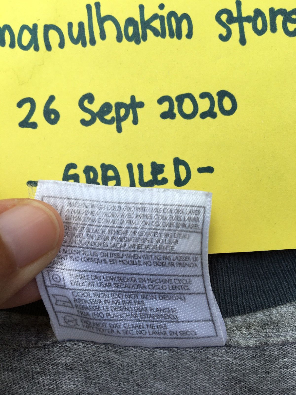 Nike Vintage Nike Swoosh Big Size L Tshirt Size US L / EU 52-54 / 3 - 8 Thumbnail