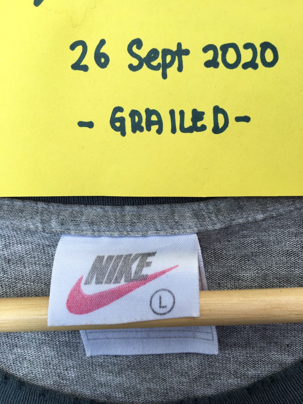 Nike Vintage Nike Swoosh Big Size L Tshirt Size US L / EU 52-54 / 3 - 6 Thumbnail