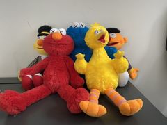 Kaws Elmo Plush – Strictly Sokudo