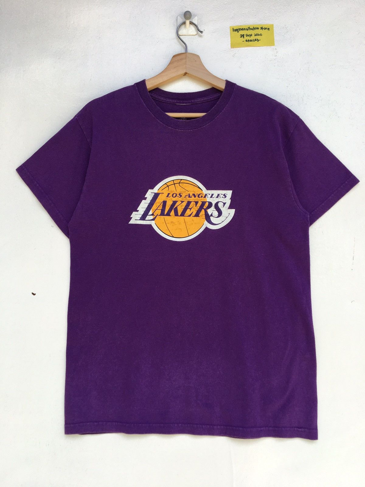 NBA Vintage Los Angeles Lakers T shirt Size US M / EU 48-50 / 2 - 1 Thumbnail