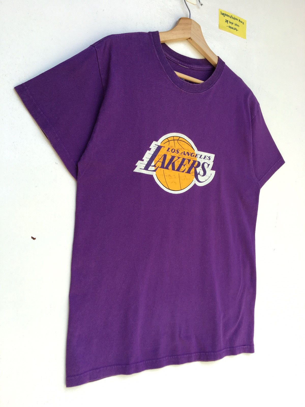NBA Vintage Los Angeles Lakers T shirt Size US M / EU 48-50 / 2 - 2 Thumbnail