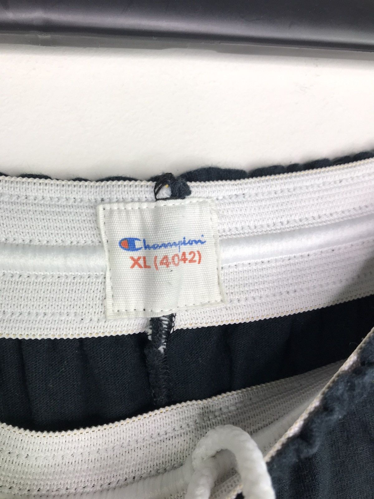Champion × Vintage Vintage 90s Champion Cotton Dad Shorts Size US 33 - 2 Thumbnail
