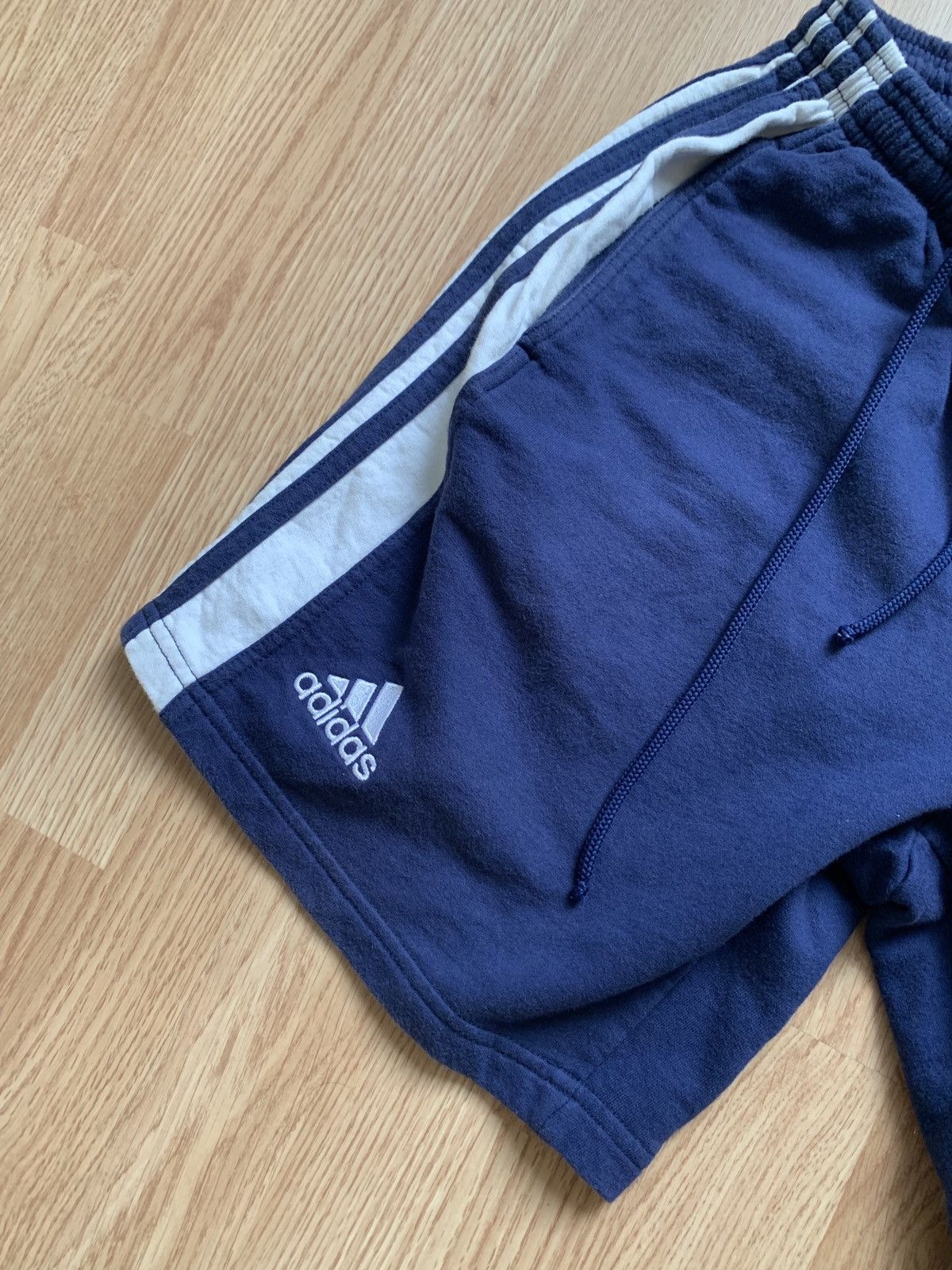 Adidas Archive adidas 1998 France “coupe du monde” vintage shorts Size US 32 / EU 48 - 3 Thumbnail