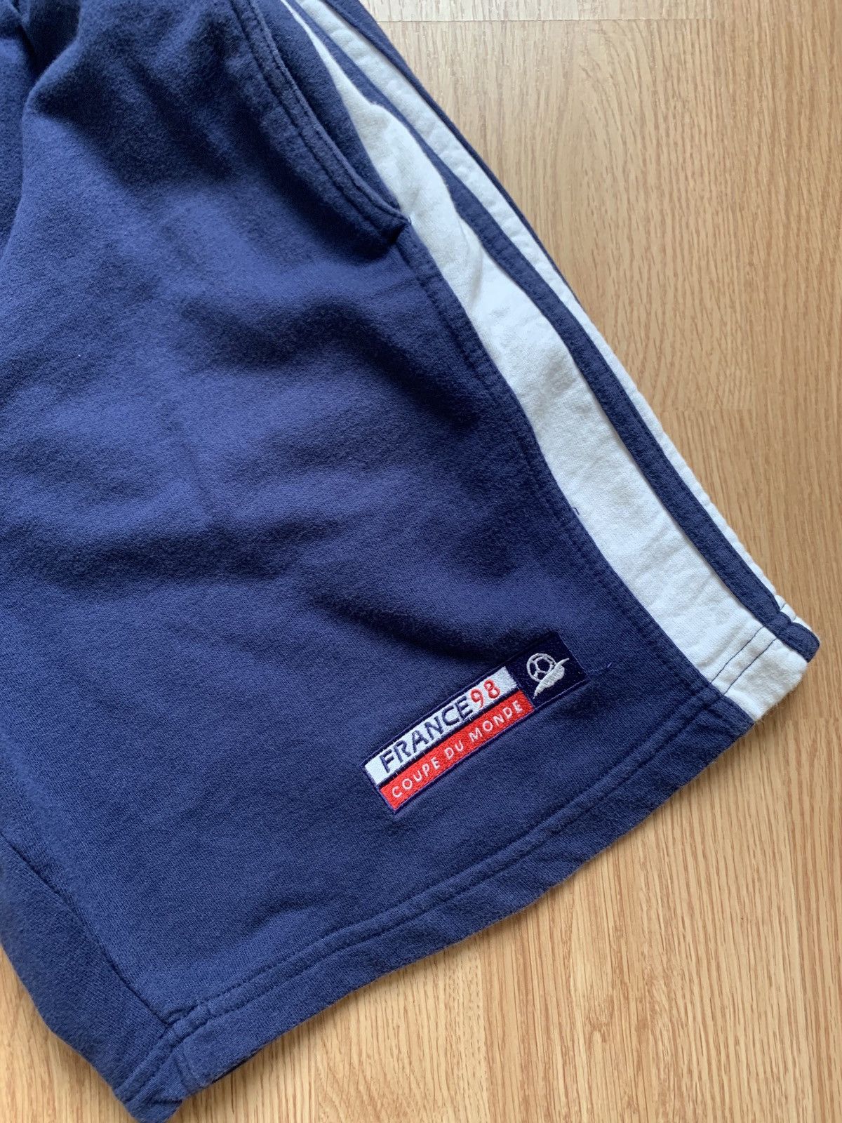 Adidas Archive adidas 1998 France “coupe du monde” vintage shorts Size US 32 / EU 48 - 2 Thumbnail