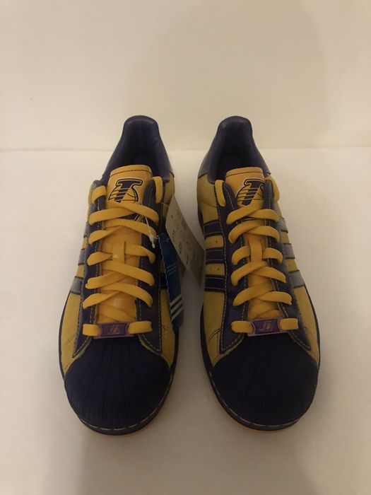 Adidas on sale superstar lakers