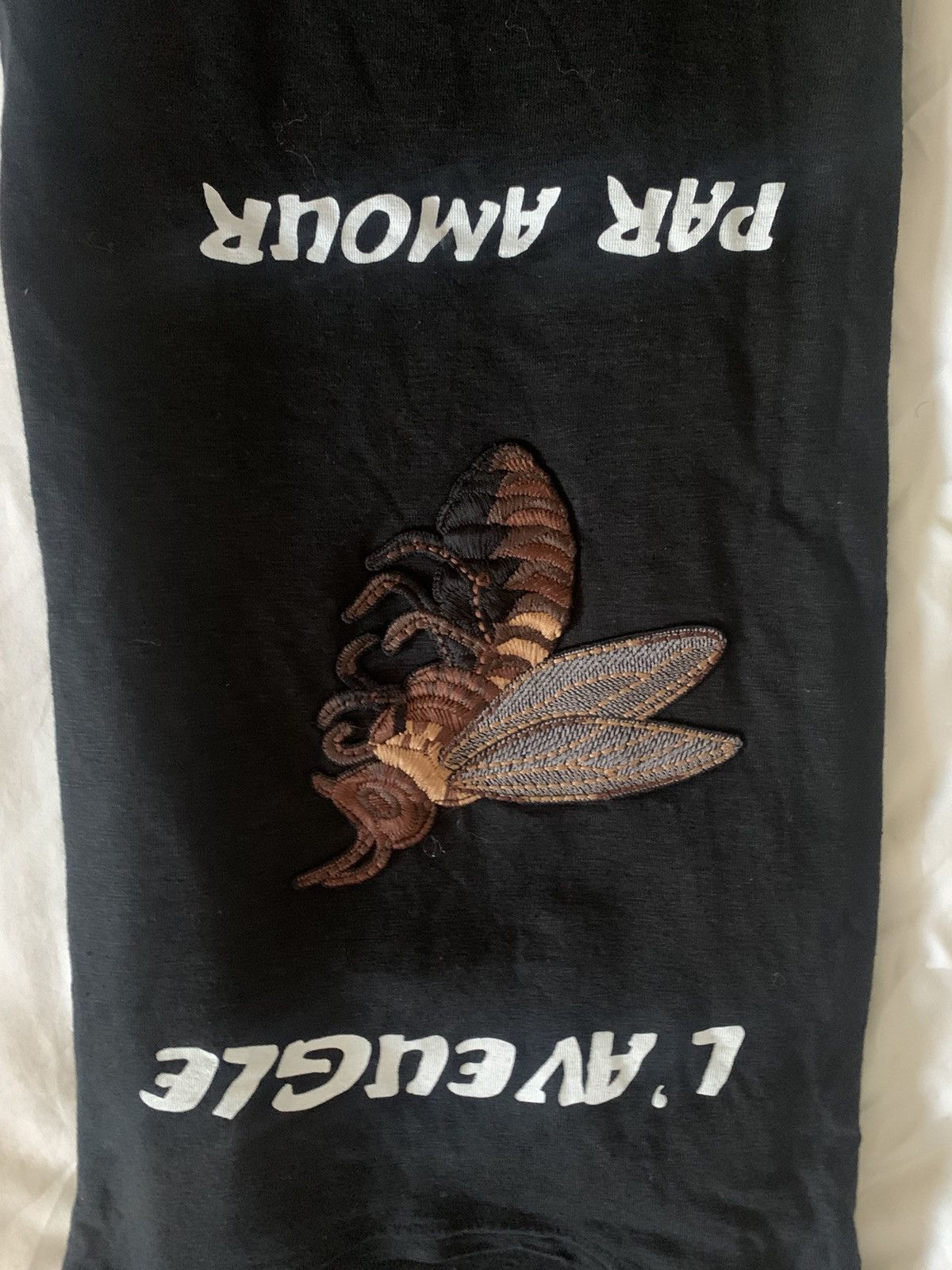 Gucci bee logo shirt clearance