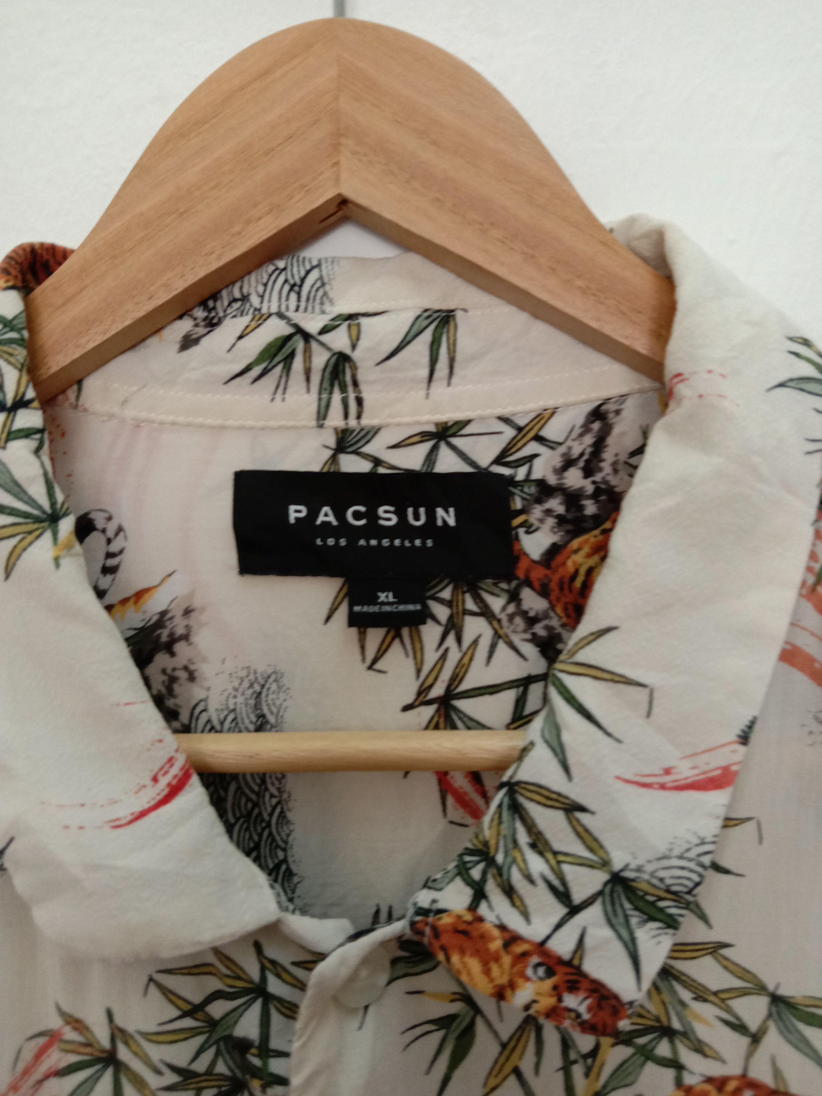 Pacsun Pacsun Hawaiian Oriental Tiger Design. Size XL Size US XL / EU 56 / 4 - 11 Thumbnail