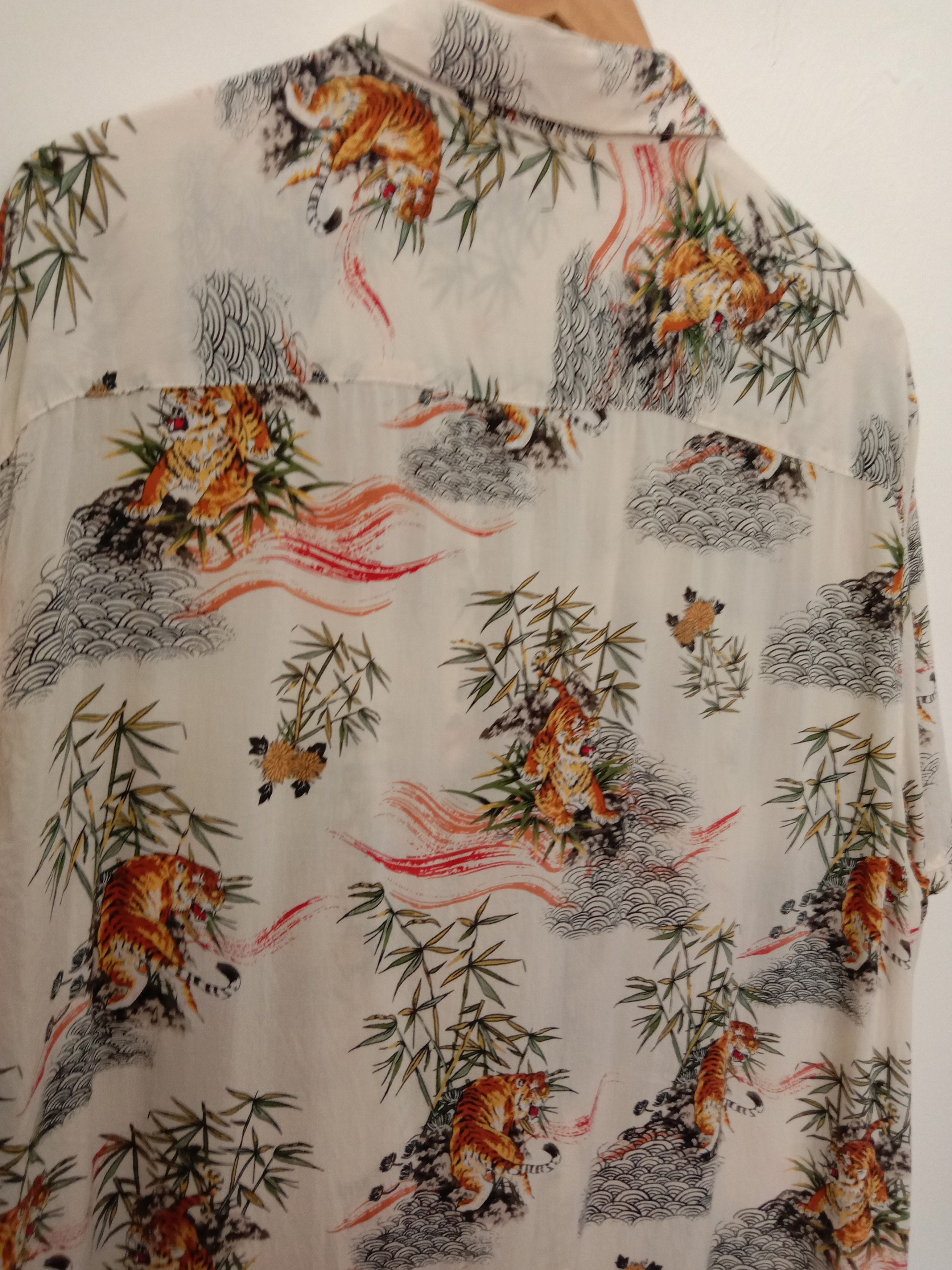 Pacsun Pacsun Hawaiian Oriental Tiger Design. Size XL Size US XL / EU 56 / 4 - 6 Thumbnail