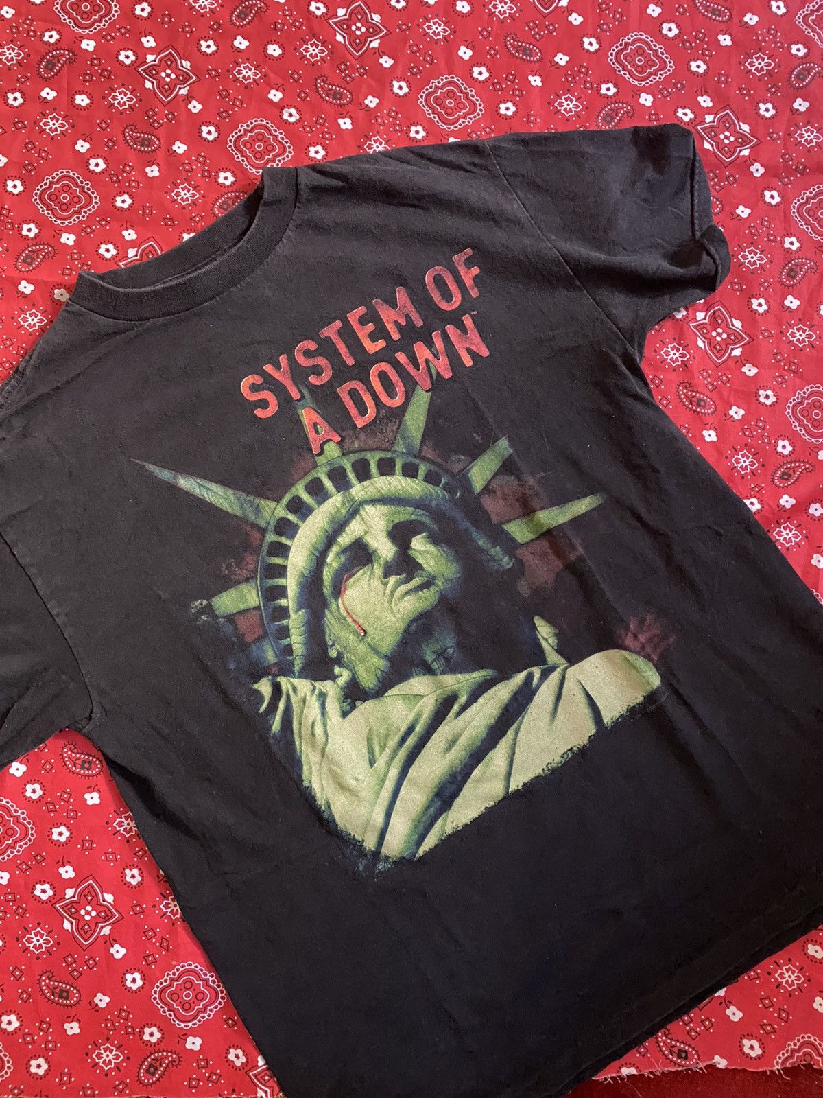 Vintage System of a Down ‘Statue of Liberty’ | Grailed