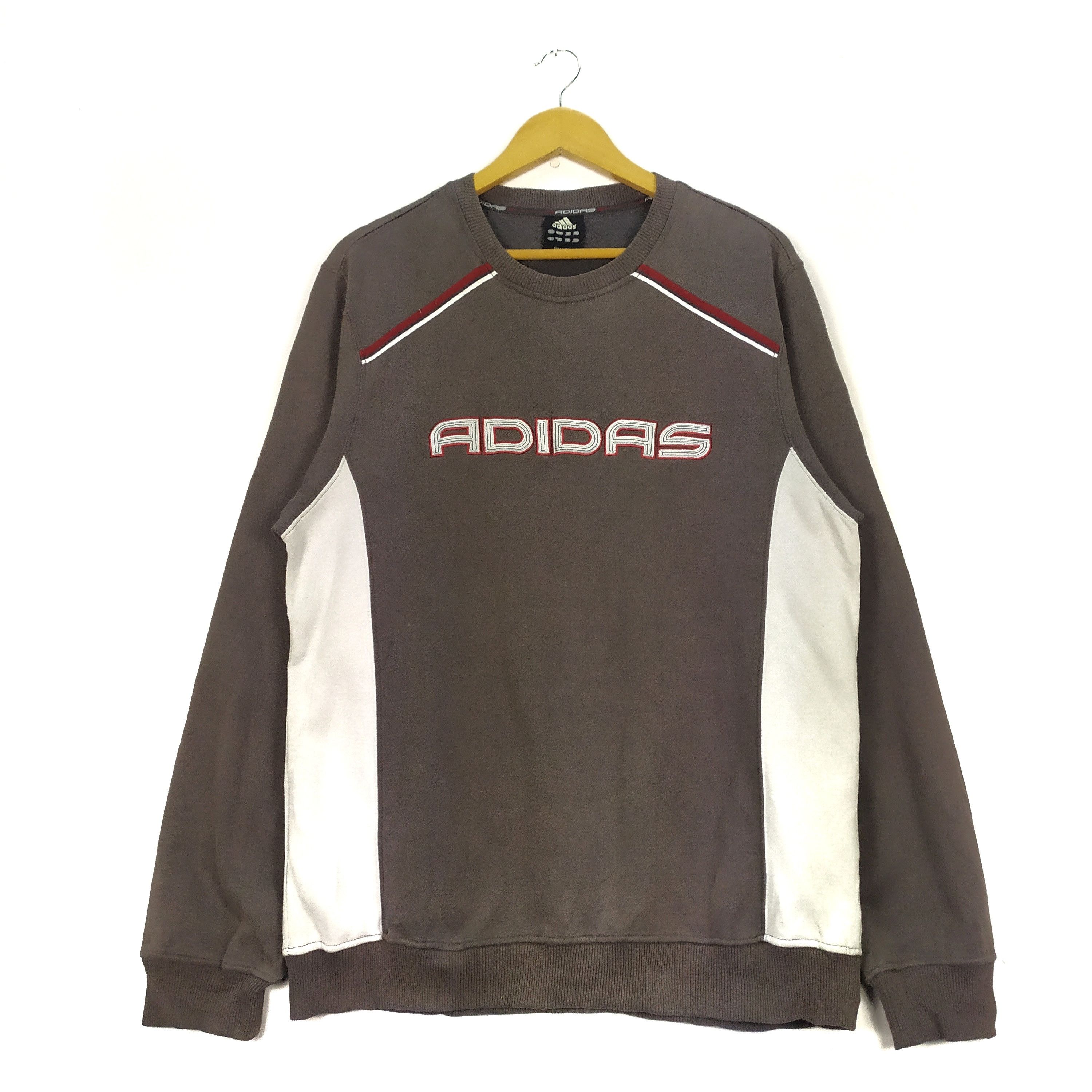 Adidas Vintage 90s Embroidery Logo Crewneck Sweatshirt