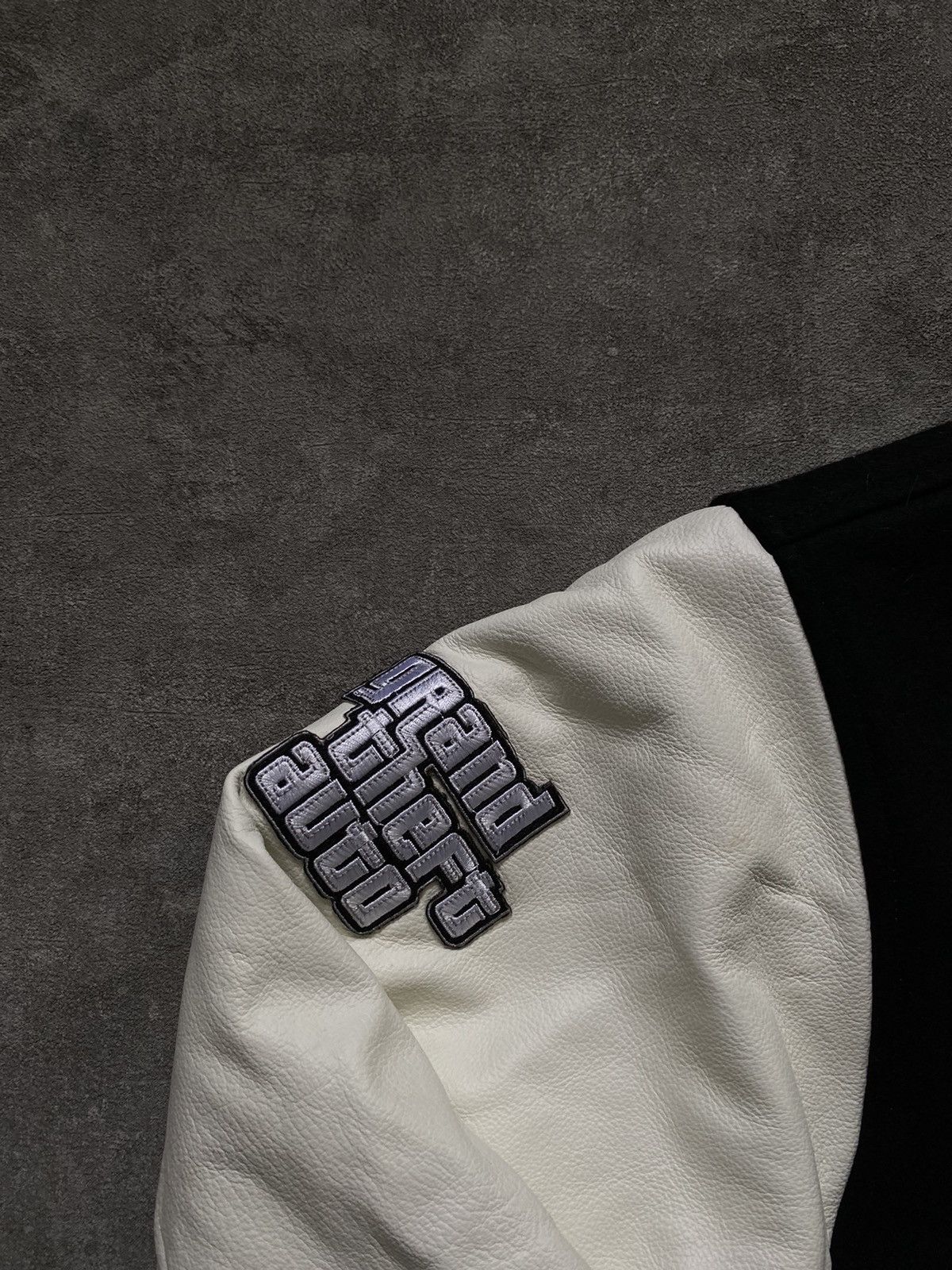 Rockstar Games GTA V leather jacket. Rockstar made. CRAZY RARE. Size US L / EU 52-54 / 3 - 3 Thumbnail