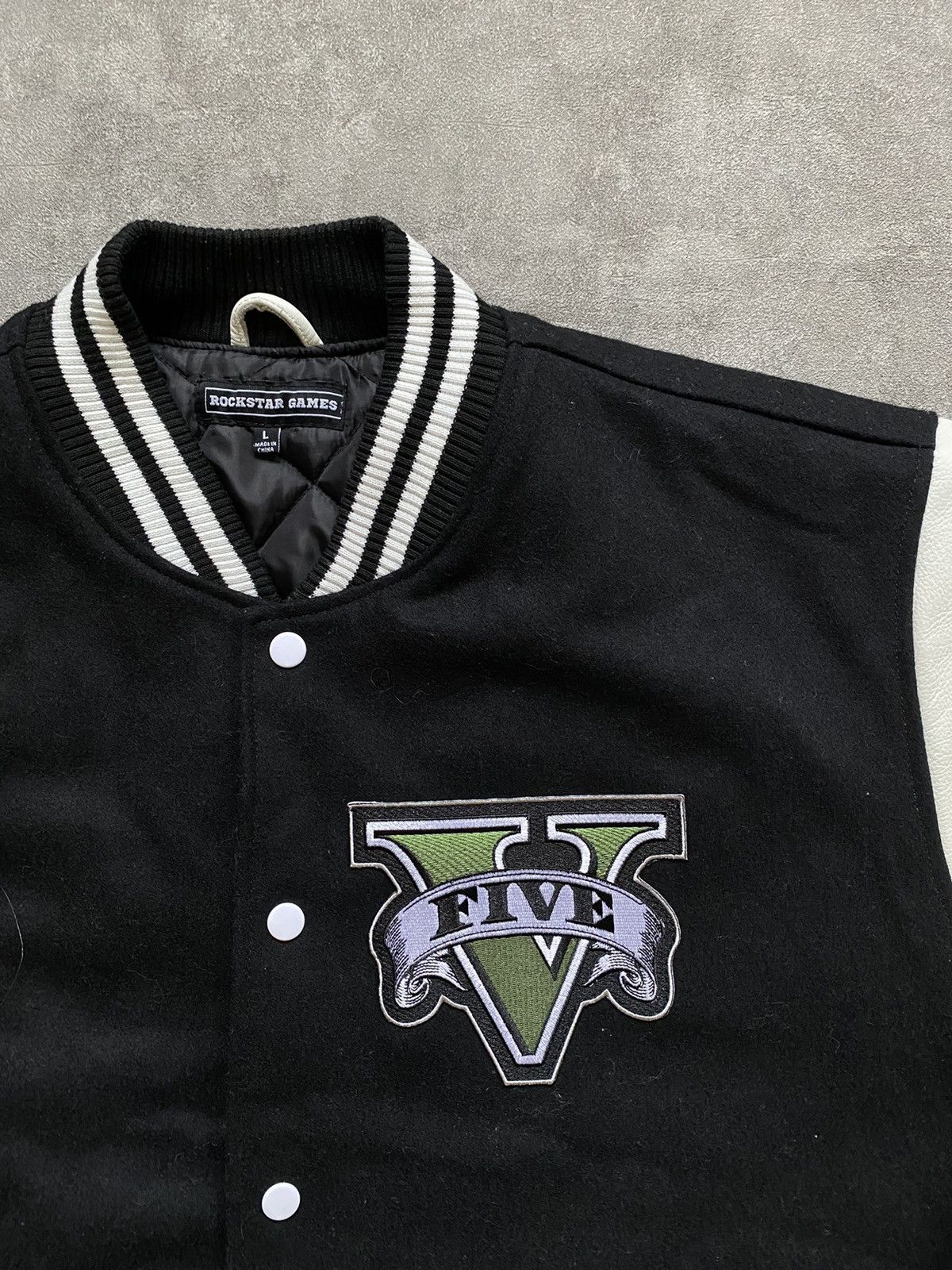 Rockstar Games GTA V leather jacket. Rockstar made. CRAZY RARE. Size US L / EU 52-54 / 3 - 2 Thumbnail