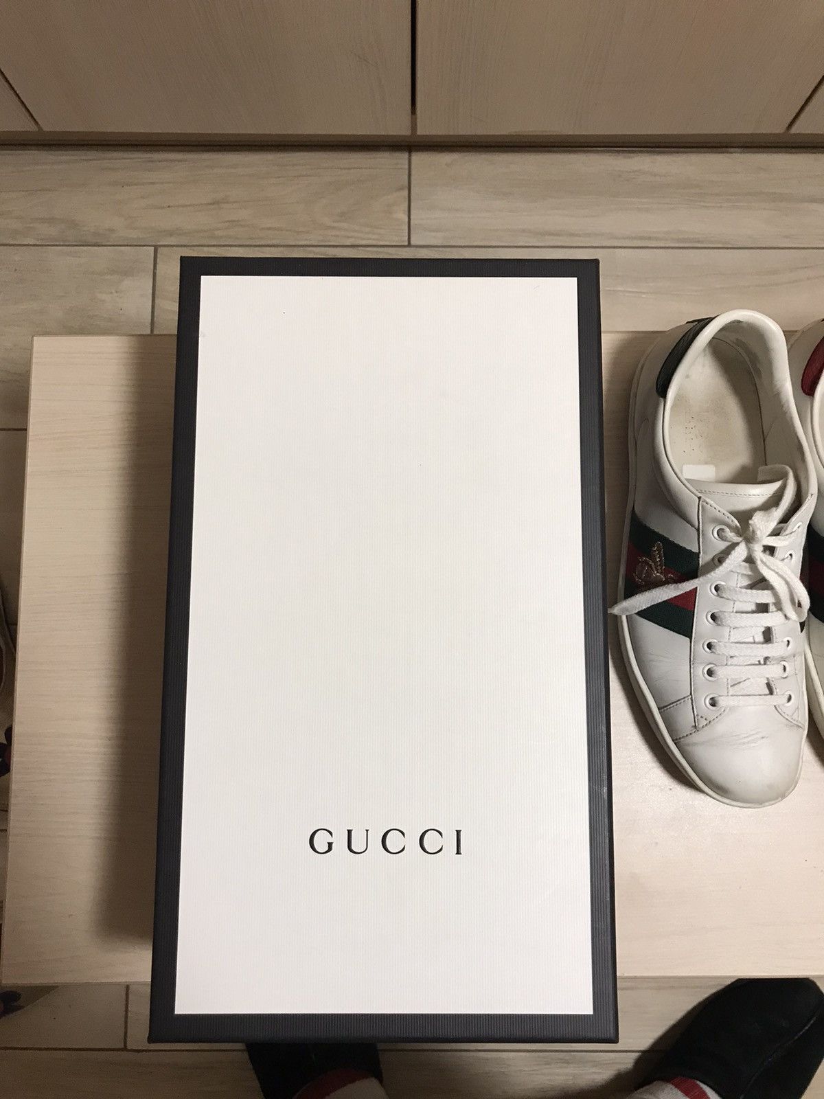 Gucci Gucci Ace Sneakers With Bee Embroidery Size US 9.5 / EU 42-43 - 4 Thumbnail