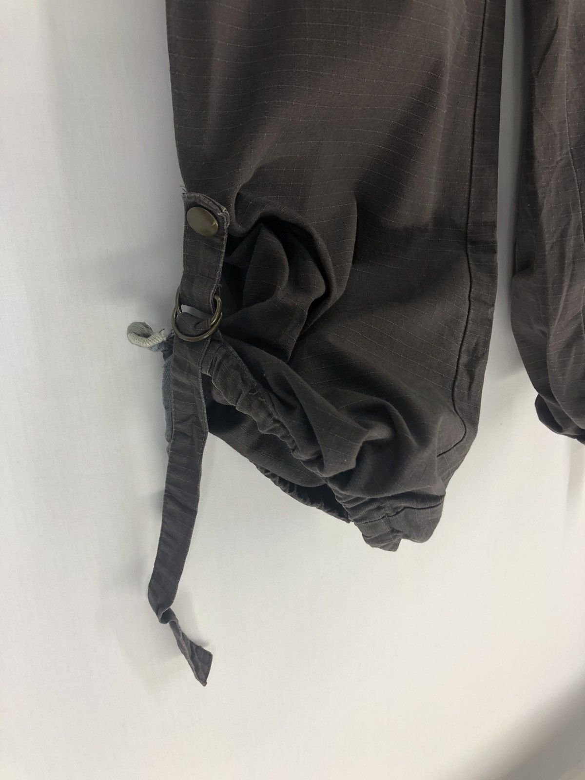 Japanese Brand JAPANESE BRAND BLACK FLARED CARGO PANTS Size US 26 / EU 42 - 9 Thumbnail