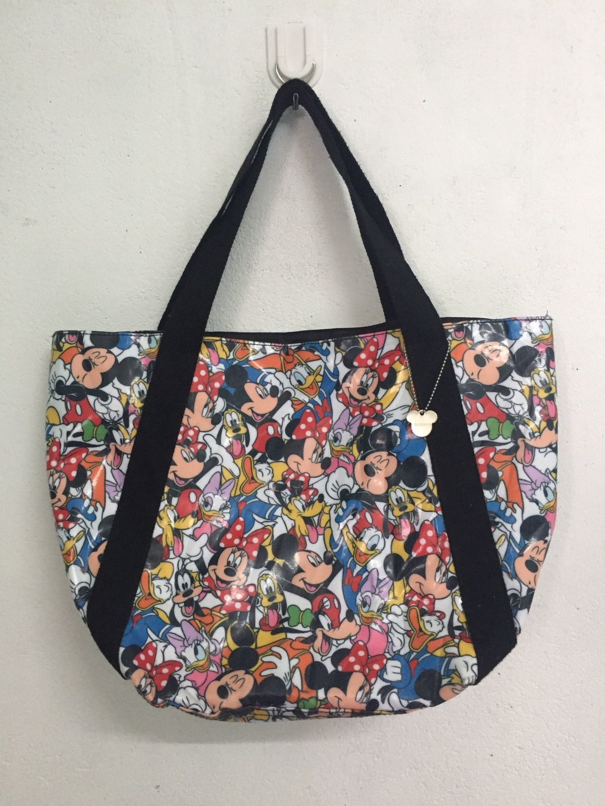 Disney × Mickey Mouse Tokyo Disney Resort Full Print Mickey & Friends Tote Size ONE SIZE - 1 Thumbnail