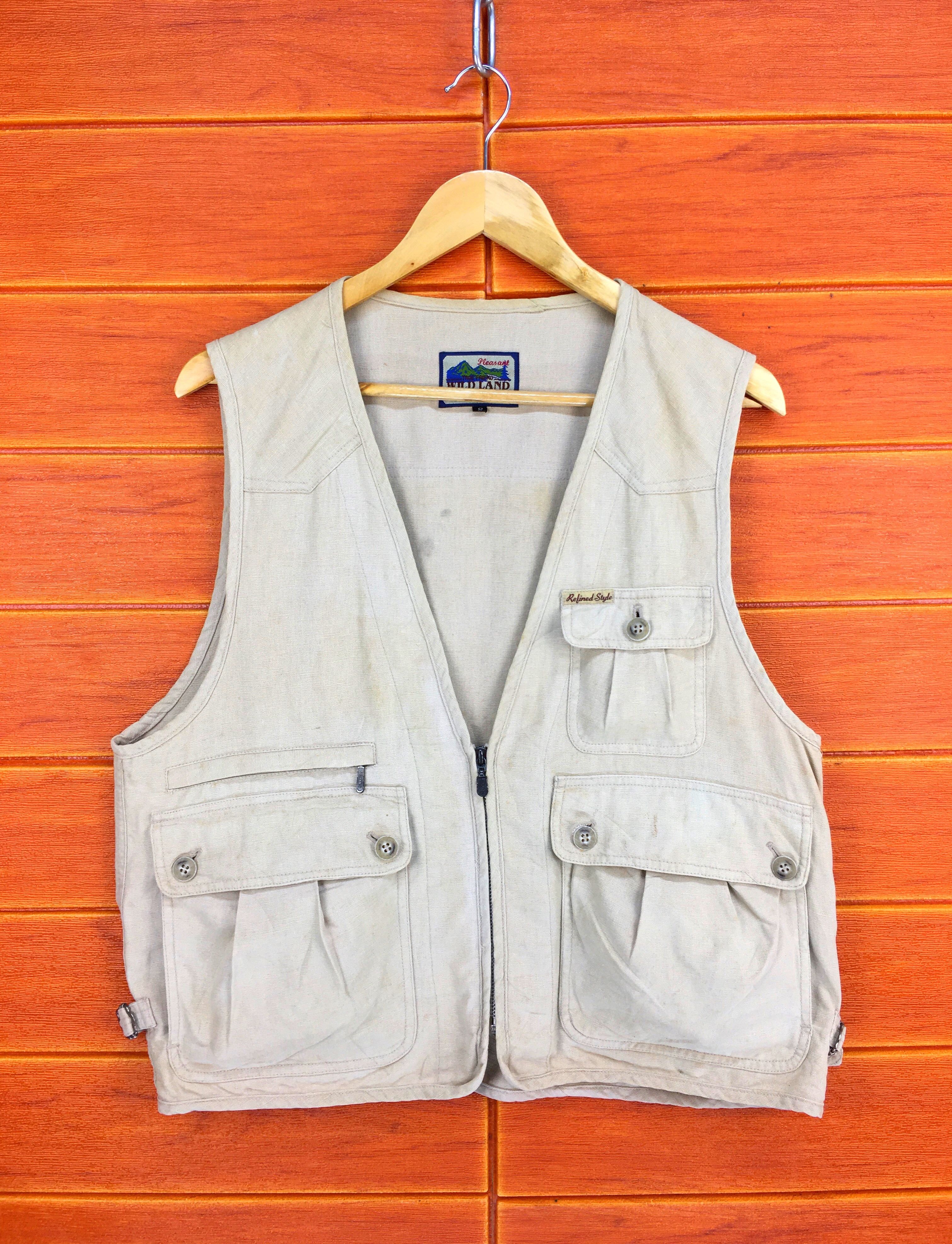 Japanese Brand × Vintage Vintage Wild Land Streetwear Tactical Multi Pocket Vest Size US S / EU 44-46 / 1 - 1 Thumbnail