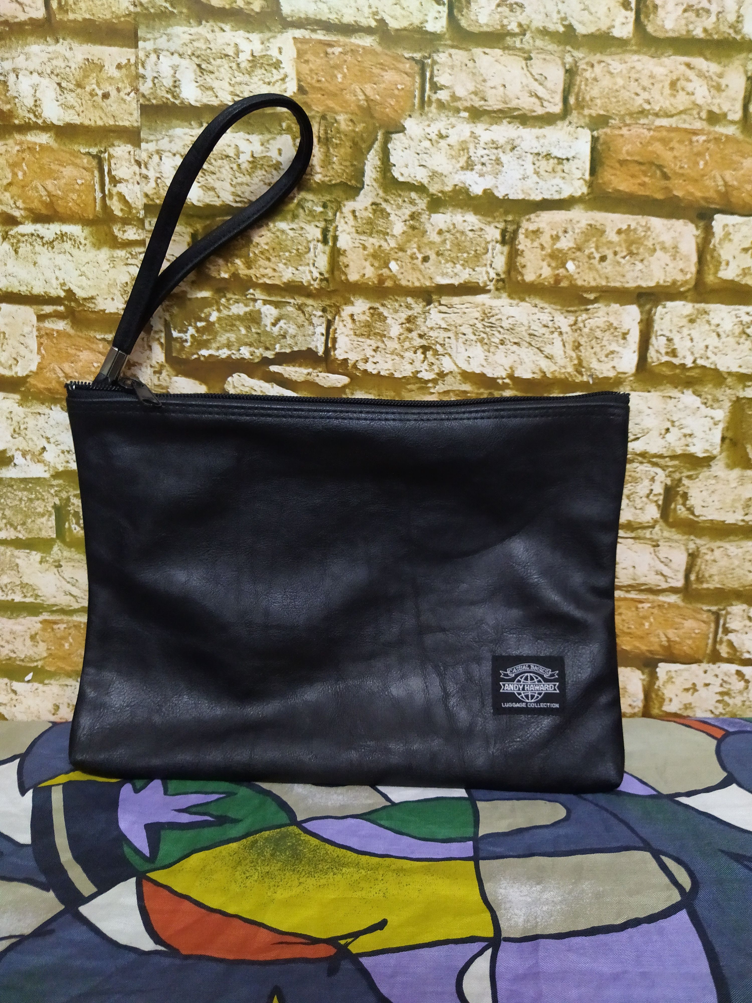 ANDY HOWARD Int. Luggage Japan ESIGNER CLUTCH BAG (C22)