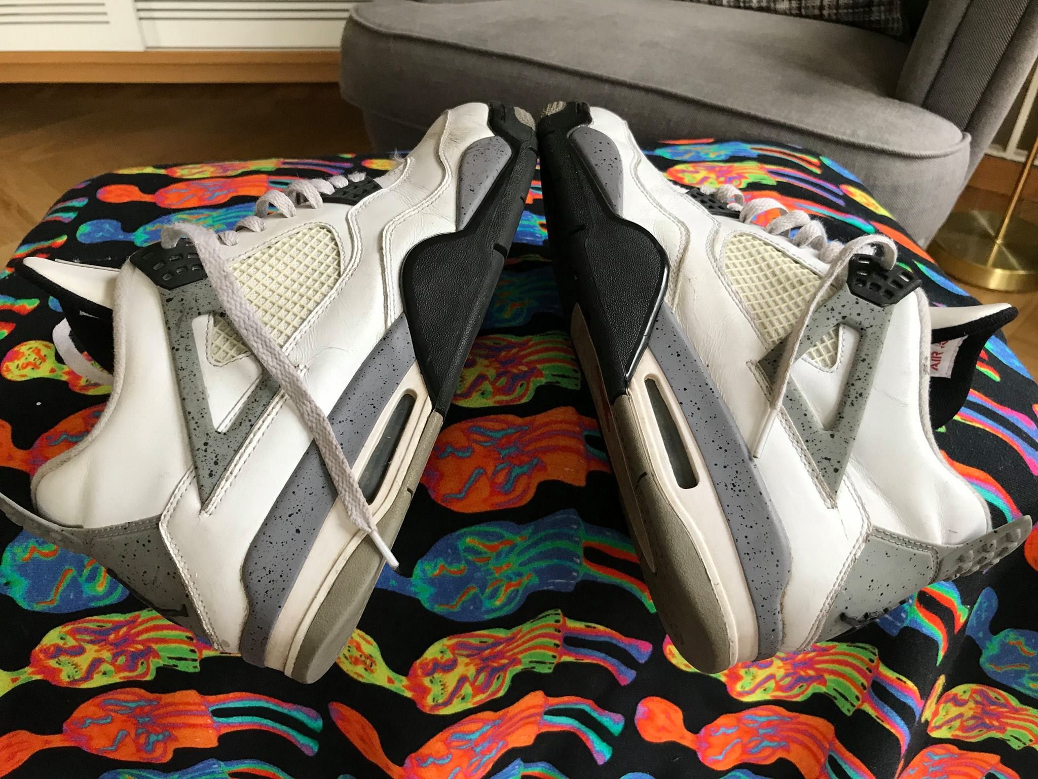Jordan Brand AIR JORDAN 4 WHITE CEMENTS SZ 11 Size US 11 / EU 44 - 10 Thumbnail