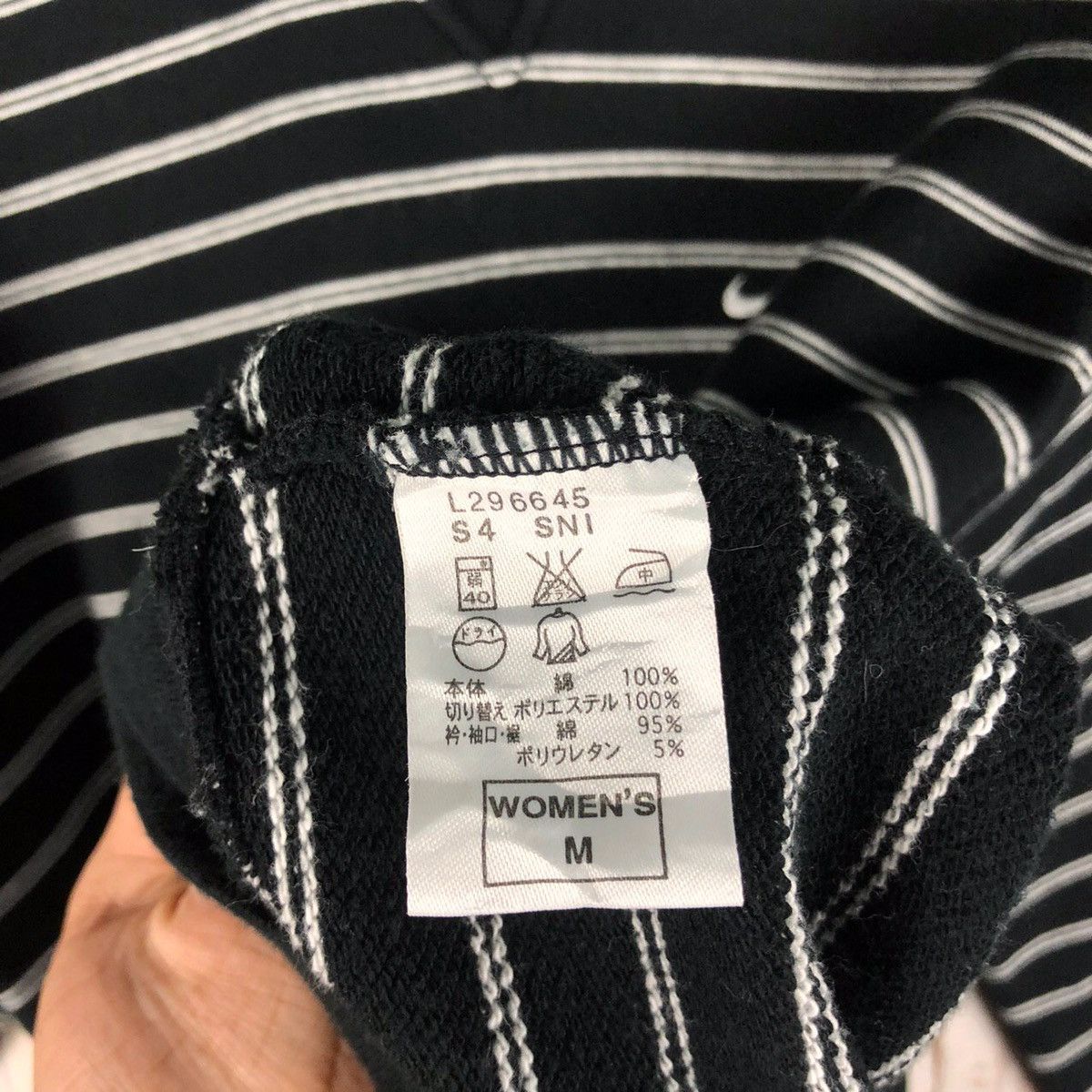Nike × Vintage Vintage Nike Golf Small Logo Embroidered Size US M / EU 48-50 / 2 - 8 Thumbnail