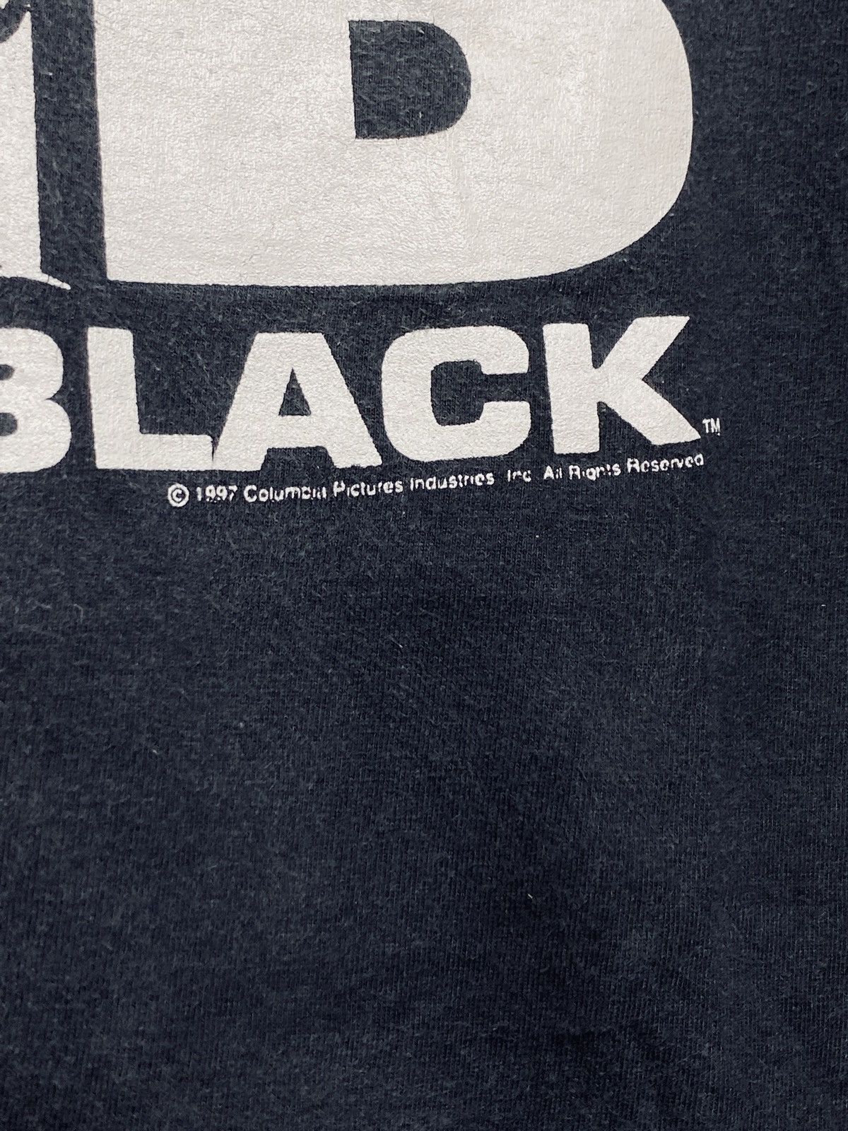 Vintage 90s Men In Black MIB movie tee