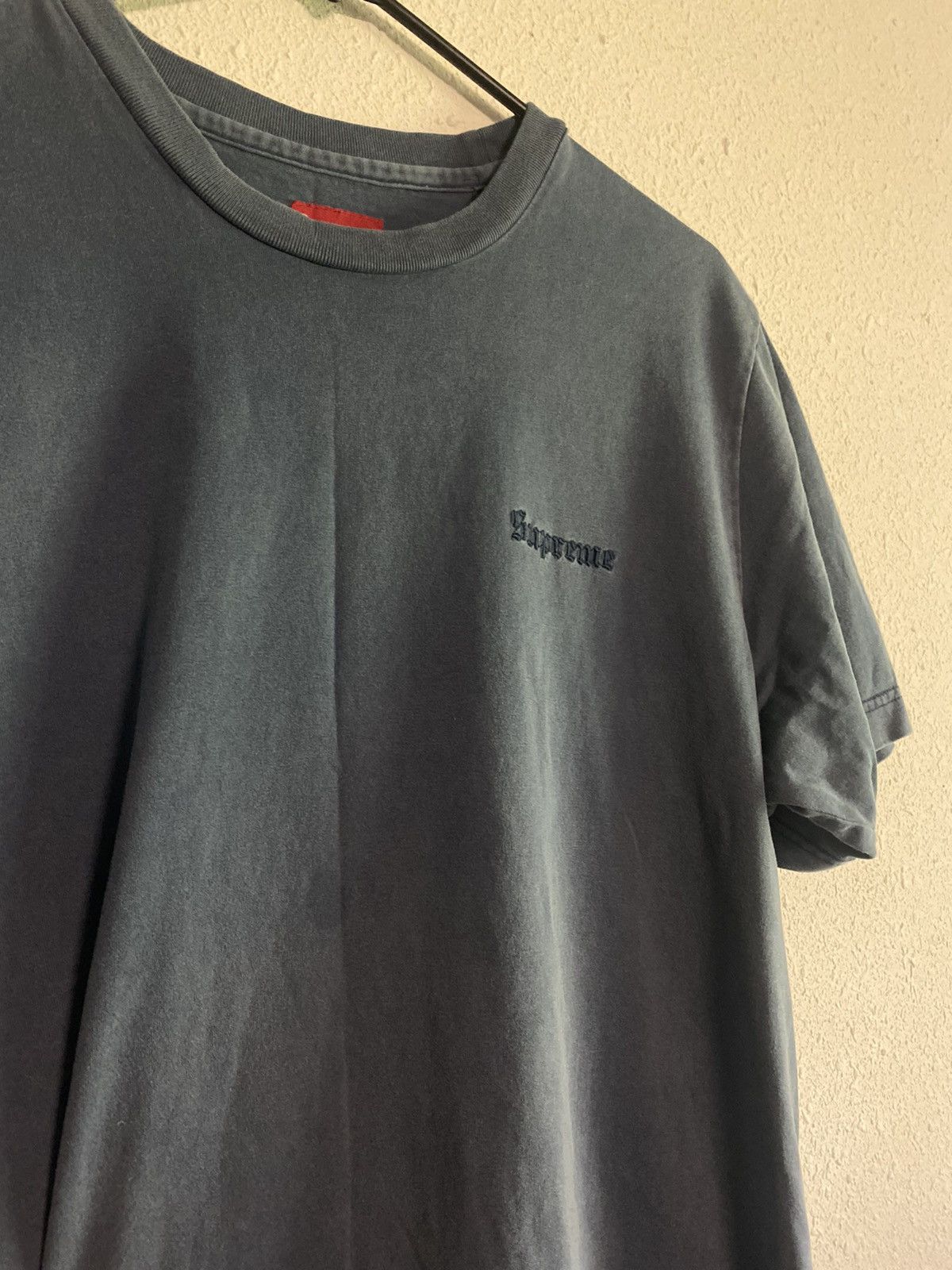 Supreme Supreme Overdyed Gothic Embroidered Tee Size US L / EU 52-54 / 3 - 2 Thumbnail