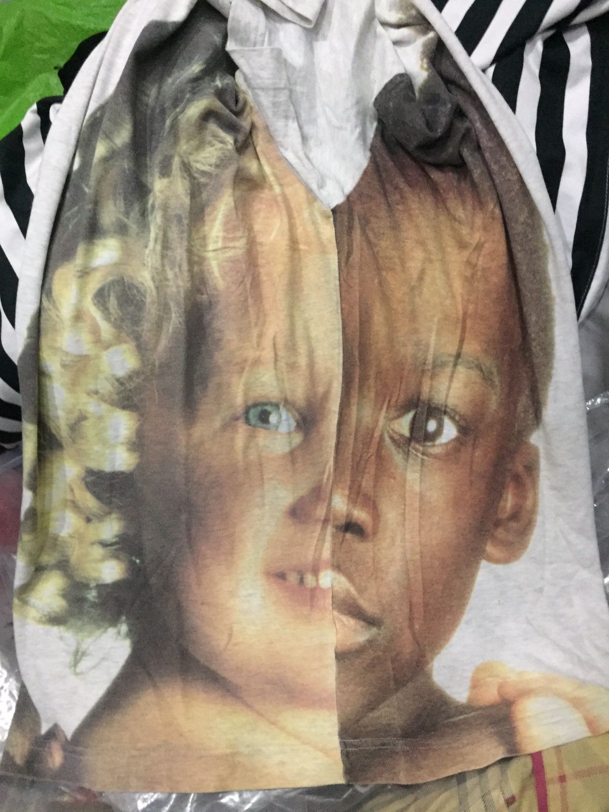 CHILDS × United Colors Of Benetton Childs Solidarity Tshirts By United Colour Of Benetton Size US L / EU 52-54 / 3 - 7 Thumbnail