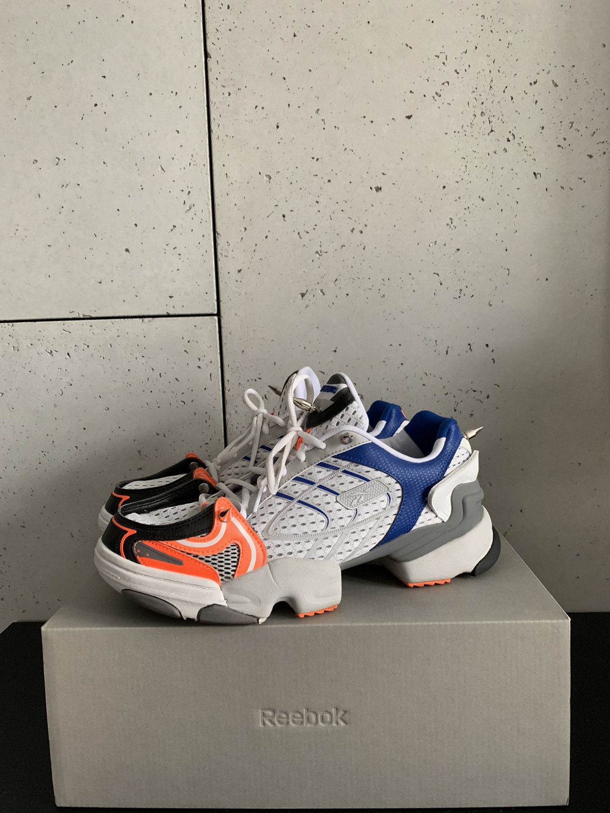 Vetements VETEMENTS SPIKE RUNNER 400 SNEAKERS