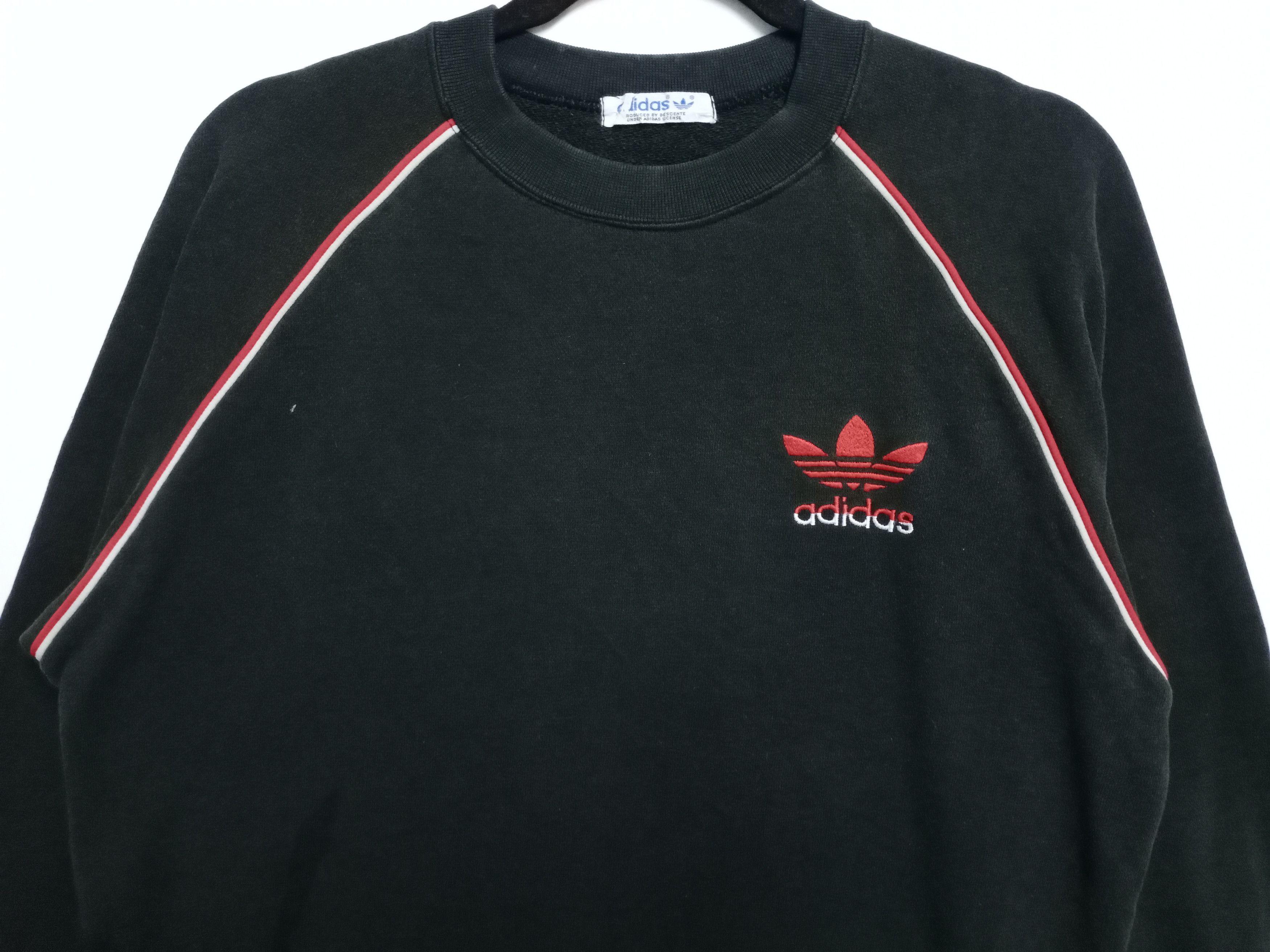 Adidas × Japanese Brand × Vintage Vtg 90s Adidas Flower Embroidery Logo Sweatshirt Size US L / EU 52-54 / 3 - 5 Thumbnail