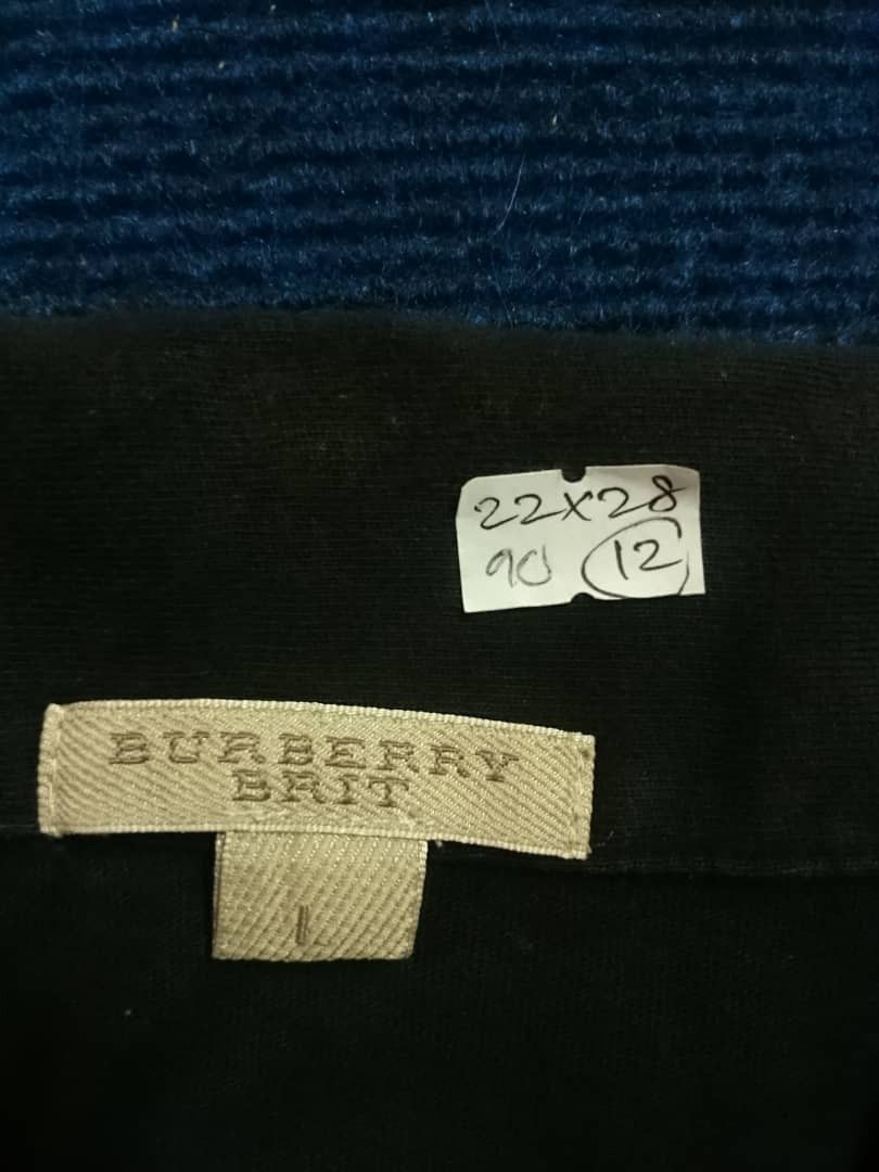 Burberry × Vintage Vintage Burberry London Nova Check Tshirt Size US L / EU 52-54 / 3 - 4 Thumbnail