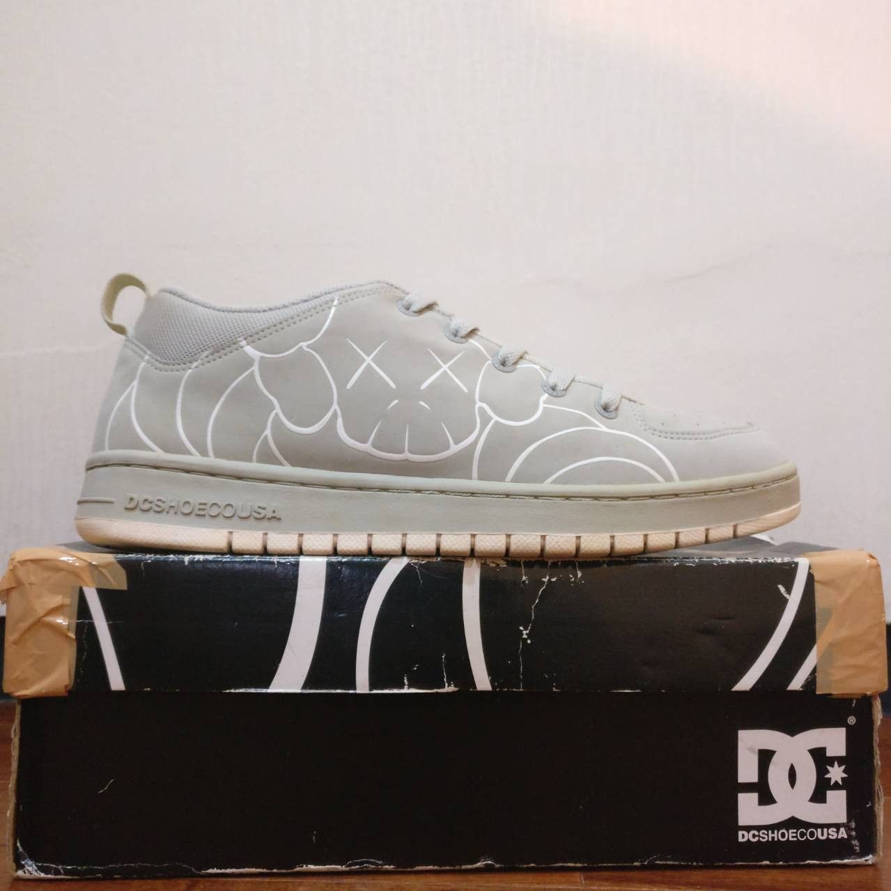 Kaws x hotsell dc shoes