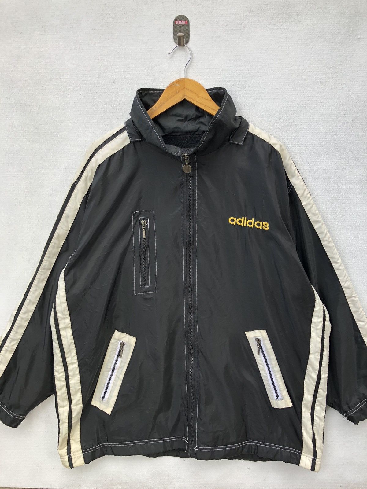 Adidas × Vintage Vintage Adidas Big Logo Windbreaker Jacket Size US L / EU 52-54 / 3 - 4 Thumbnail
