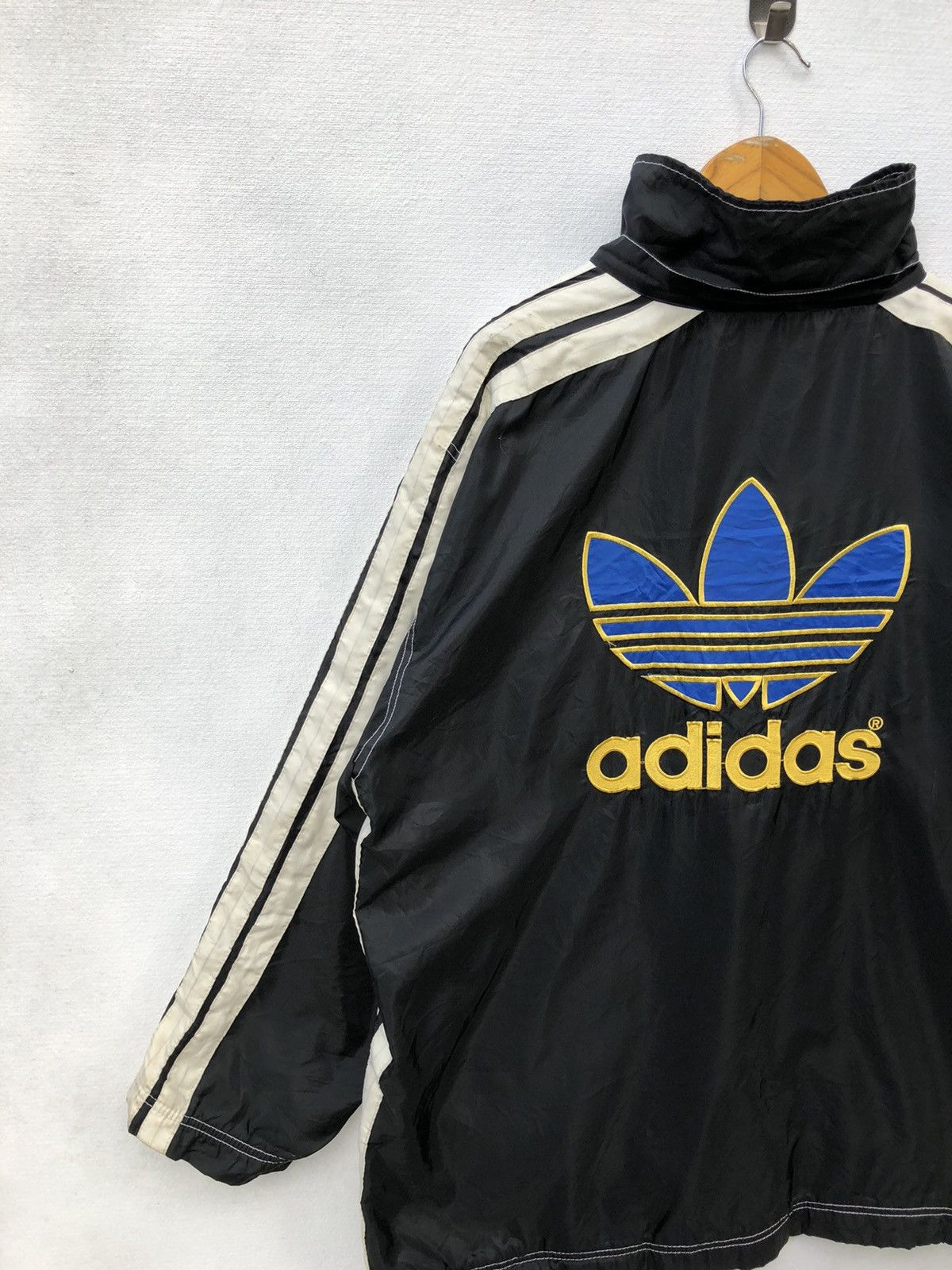 Adidas × Vintage Vintage Adidas Big Logo Windbreaker Jacket Size US L / EU 52-54 / 3 - 2 Thumbnail