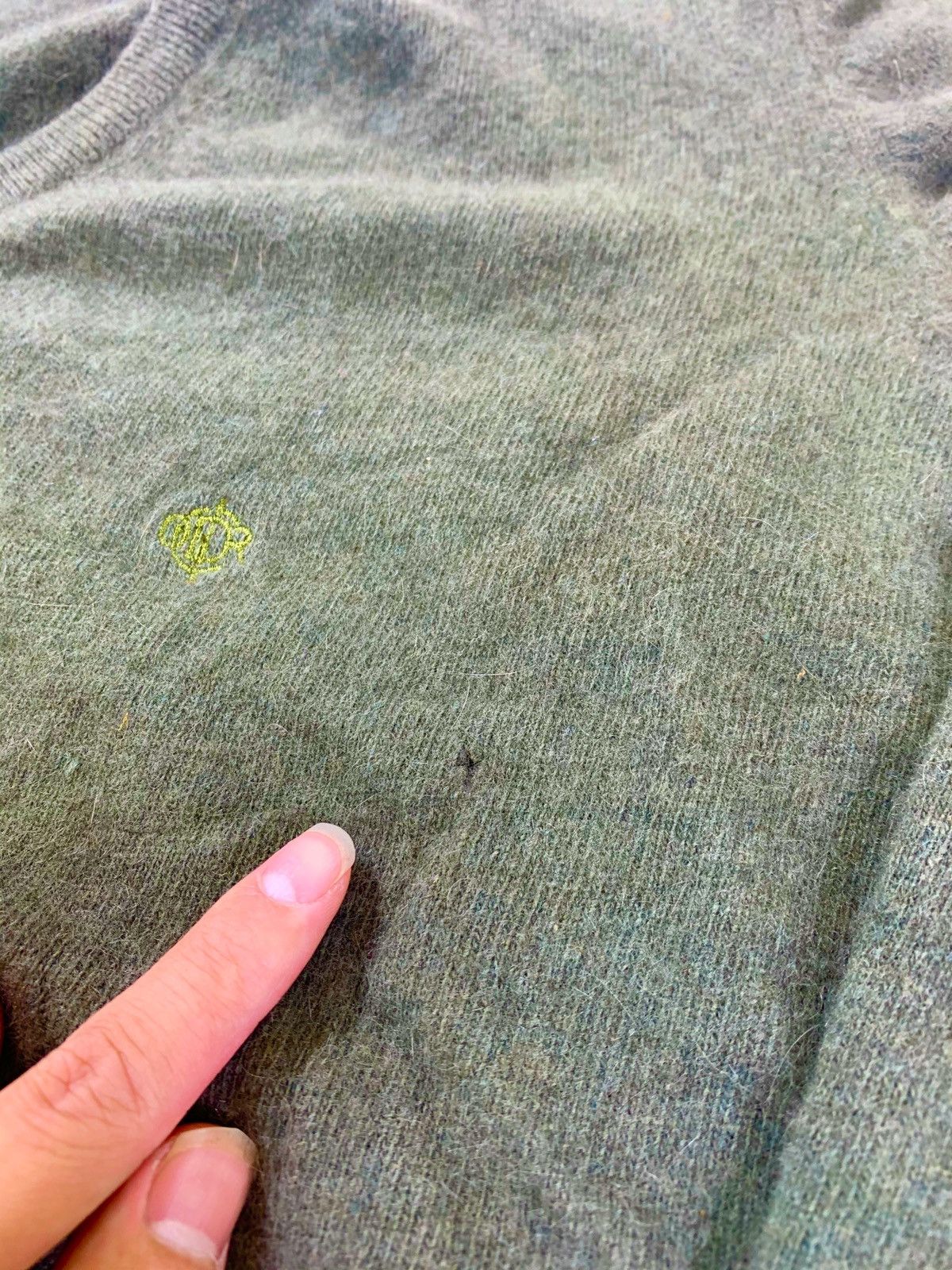 Christian Dior Monsieur × Dior × Vintage Vintage Christian Dior Olive Cashmere Knit Sweater Size US S / EU 44-46 / 1 - 5 Thumbnail