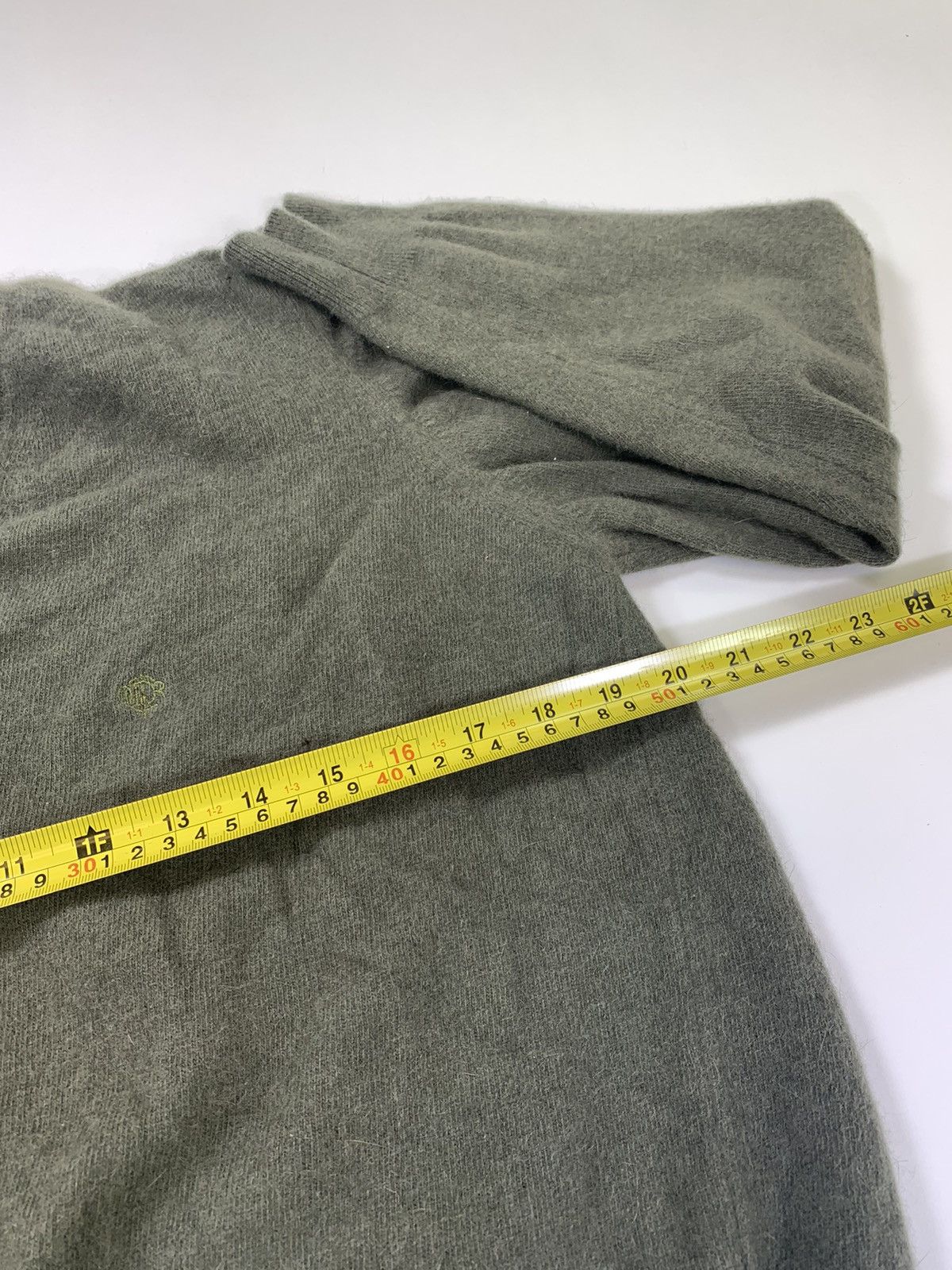 Christian Dior Monsieur × Dior × Vintage Vintage Christian Dior Olive Cashmere Knit Sweater Size US S / EU 44-46 / 1 - 7 Thumbnail