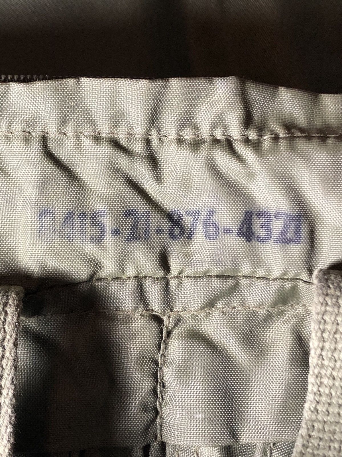 Vintage Rare Vintage 1993 NOS US Military Helmet Bag Padded Tote Size ONE SIZE - 4 Thumbnail