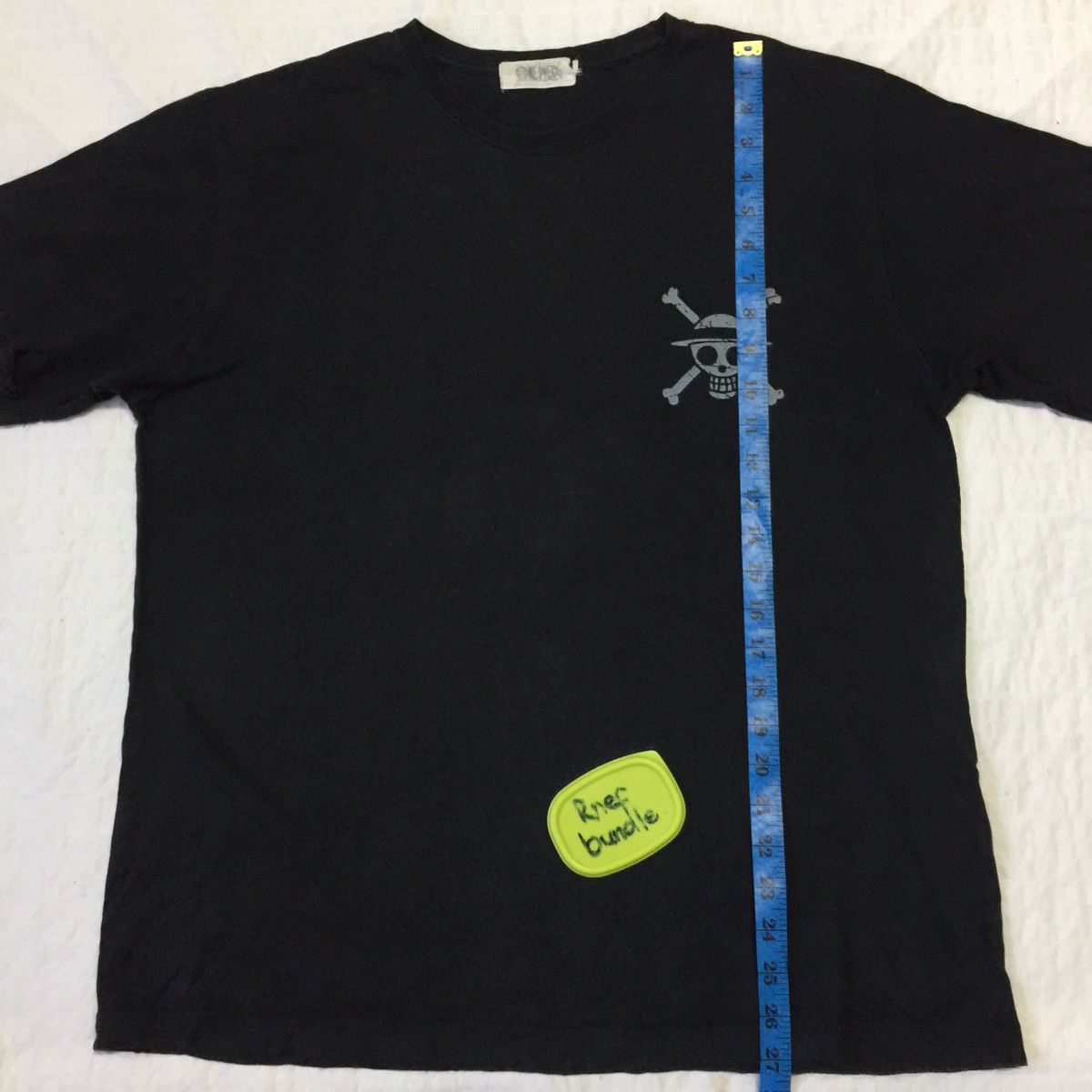 One Piece Japanese Anime ONE PIECE Tshirt Medium Size US L / EU 52-54 / 3 - 14 Thumbnail
