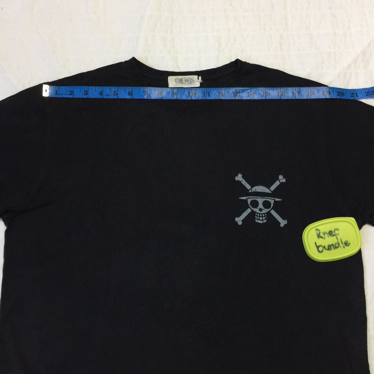 One Piece Japanese Anime ONE PIECE Tshirt Medium Size US L / EU 52-54 / 3 - 12 Thumbnail