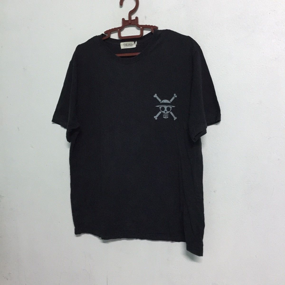 One Piece Japanese Anime ONE PIECE Tshirt Medium Size US L / EU 52-54 / 3 - 5 Thumbnail