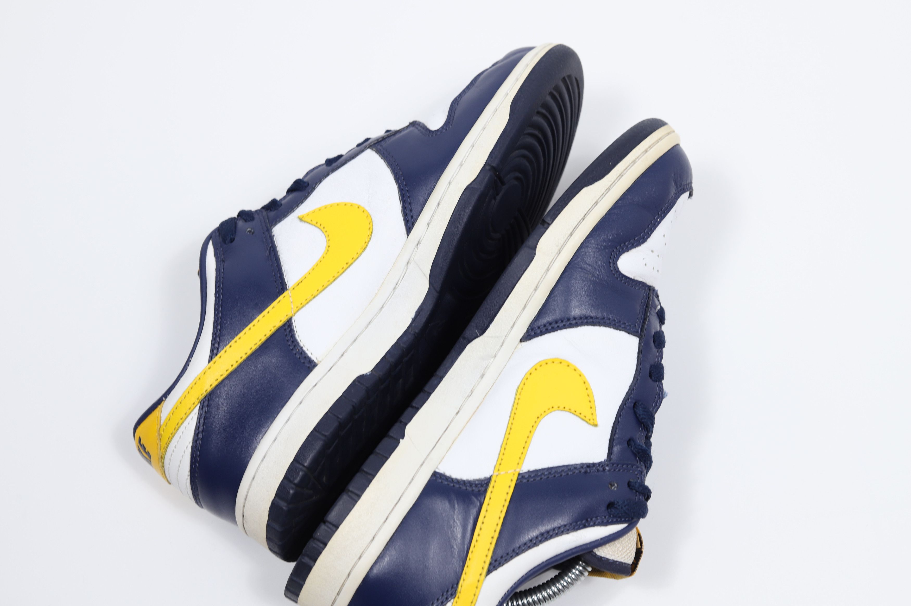 Nike RARE! 2004 Nike Dunk Low Michigan Size US 8.5 / EU 41-42 - 8 Thumbnail