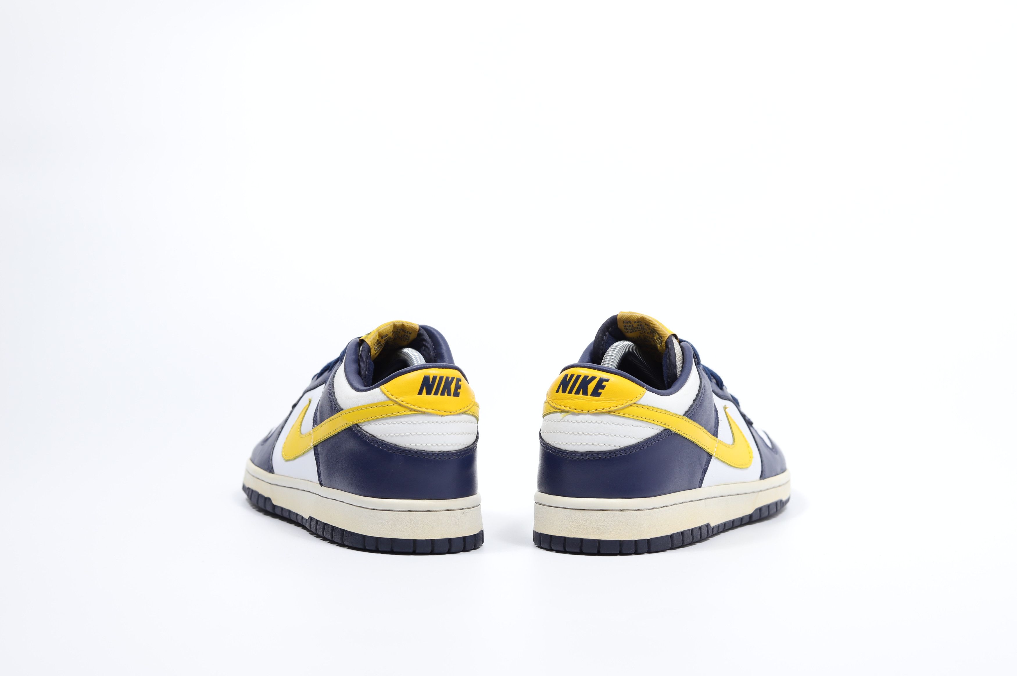 Nike RARE! 2004 Nike Dunk Low Michigan Size US 8.5 / EU 41-42 - 4 Thumbnail