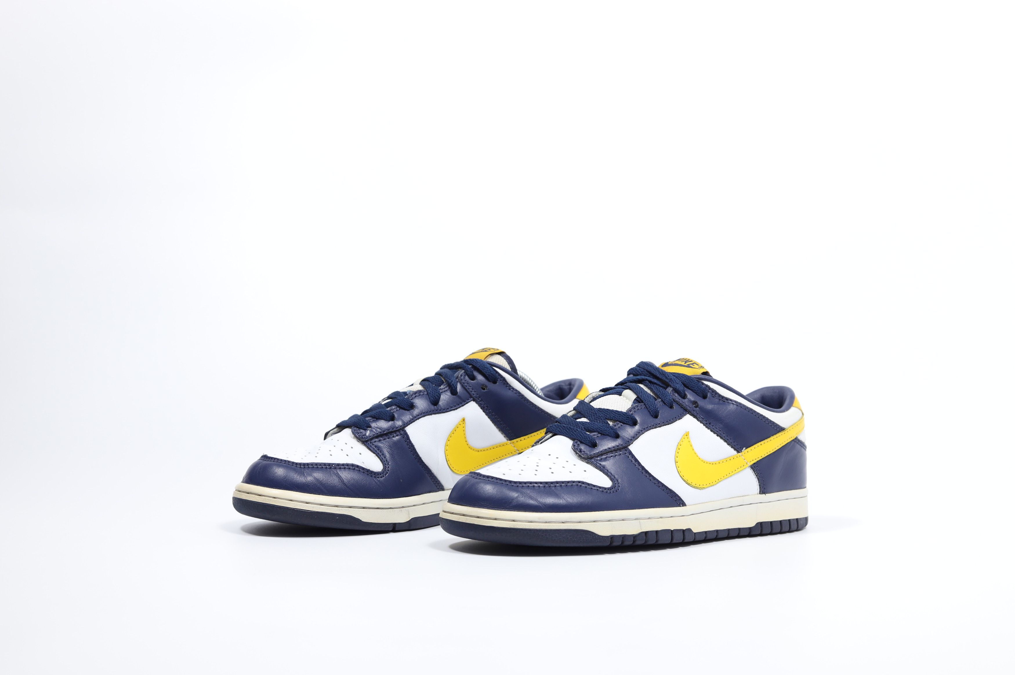 Nike RARE! 2004 Nike Dunk Low Michigan Size US 8.5 / EU 41-42 - 1 Thumbnail