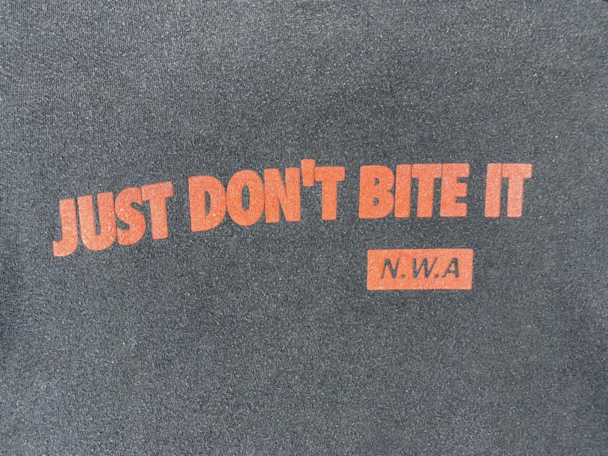 Band Tees vintage 1990 N.W.A. just don't bite it rap rare t-shirts Size US XL / EU 56 / 4 - 8 Thumbnail