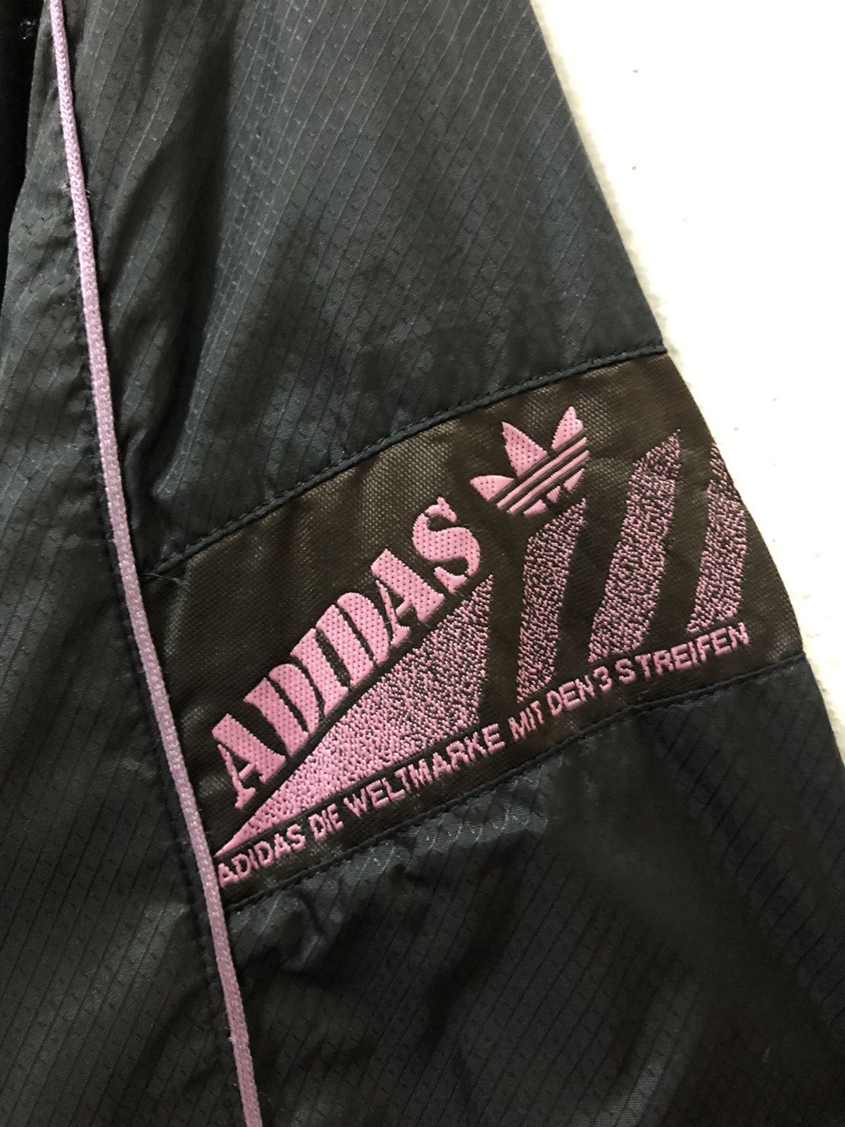 Adidas Vintage Japan Adidas Trefoil Descente Black Nylon Jacket Size US M / EU 48-50 / 2 - 10 Thumbnail