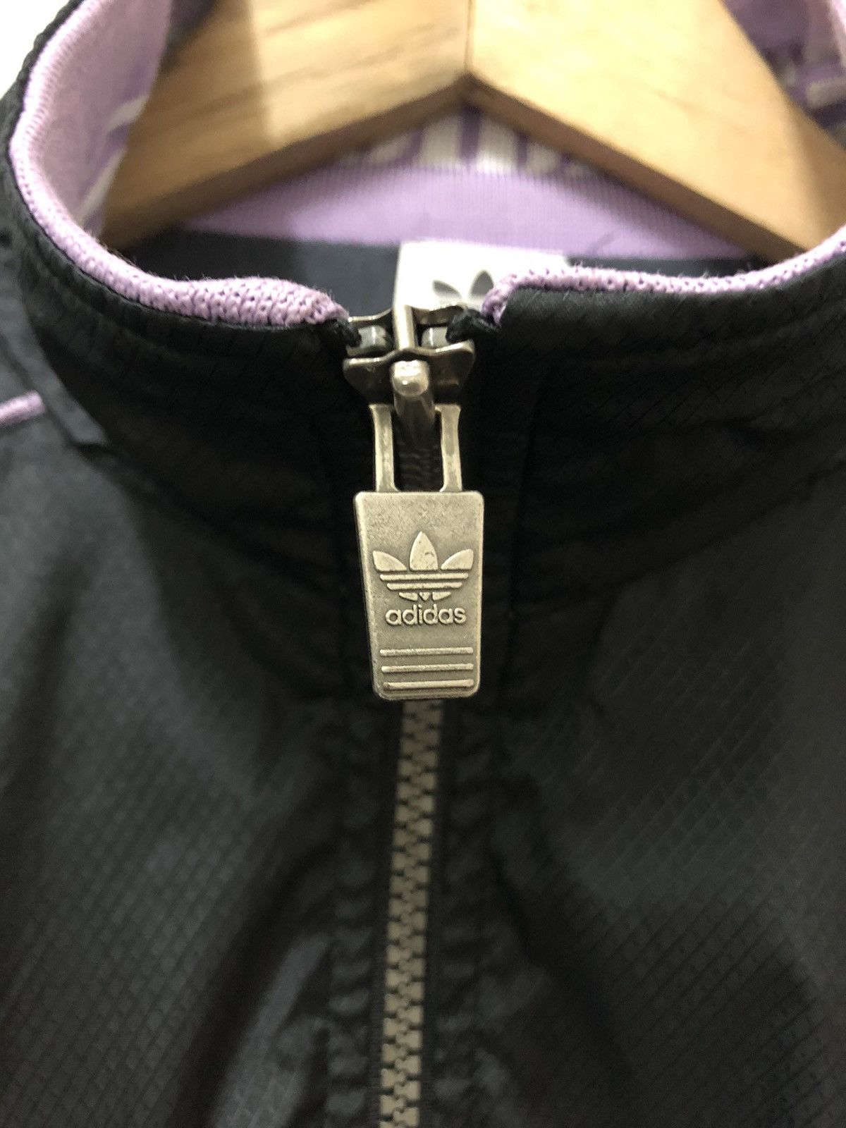 Adidas Vintage Japan Adidas Trefoil Descente Black Nylon Jacket Size US M / EU 48-50 / 2 - 11 Thumbnail