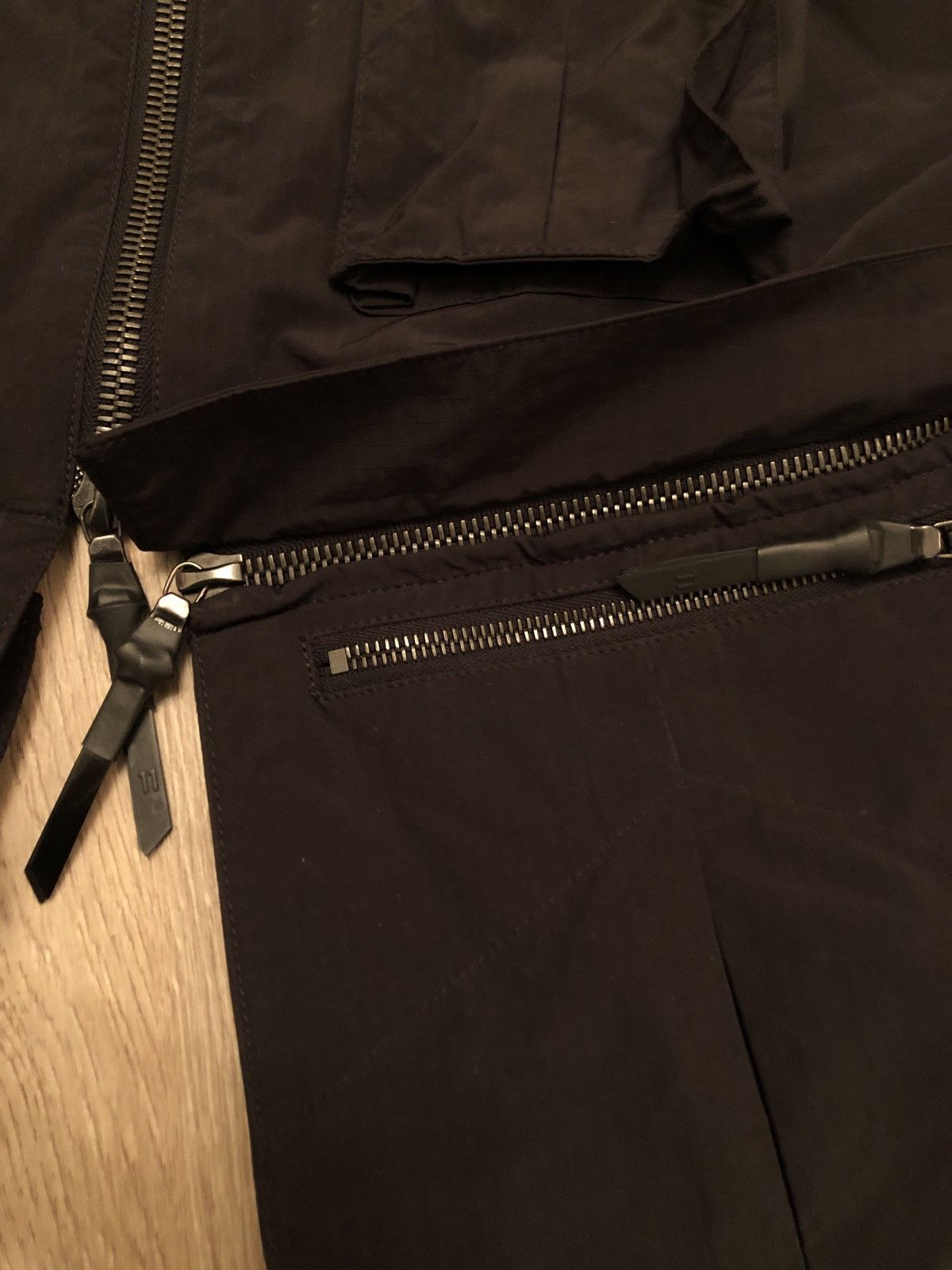 11 By Boris Bidjan Saberi FINAL DROP! 11 By Boris Bidjan Saberi Vest Size US L / EU 52-54 / 3 - 3 Thumbnail