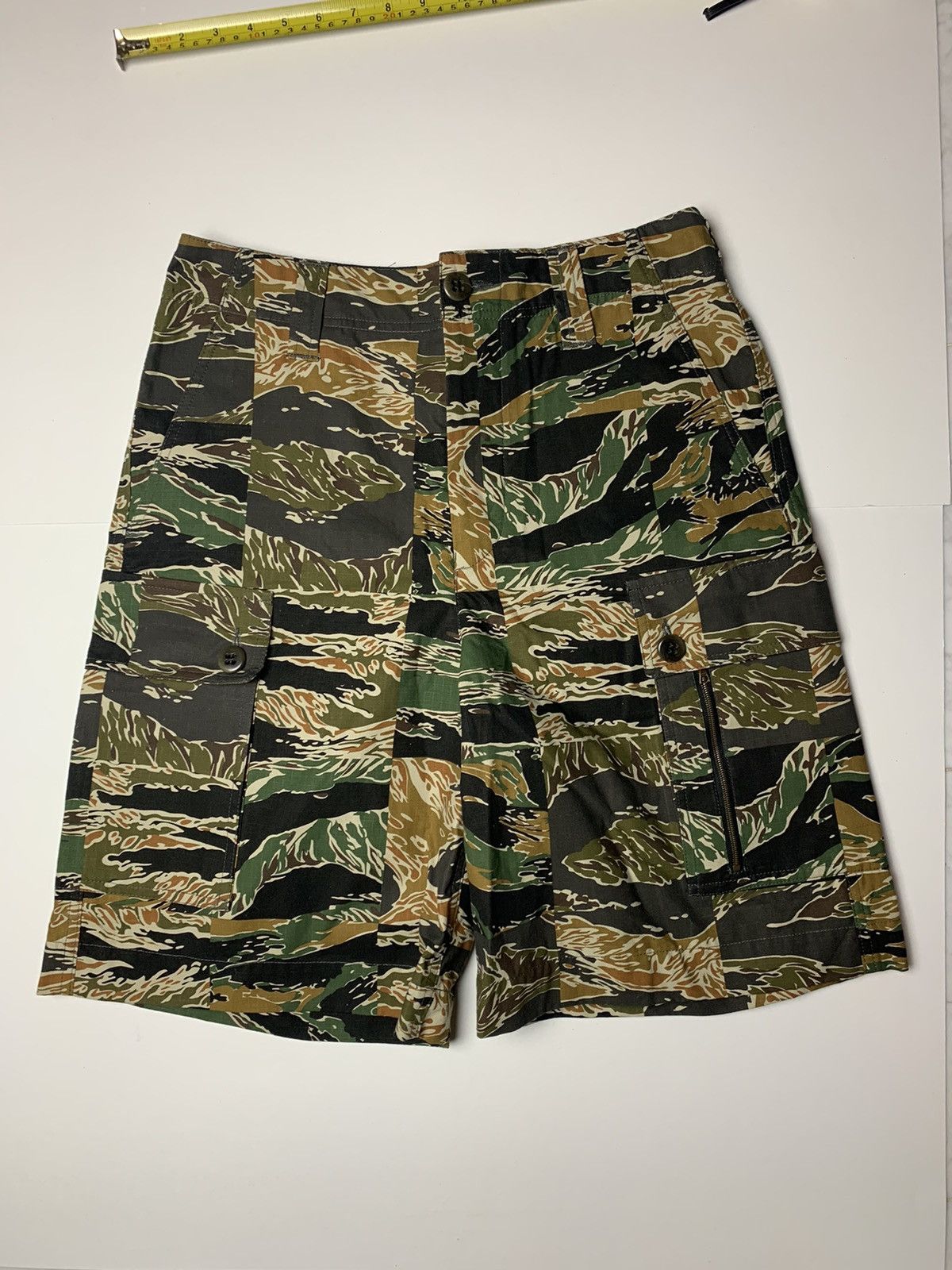 パンツ Dries Van Noten Cargo Army Shorts Dries Van Noten Belted Cargo Shorts – On Sale Now with Up to