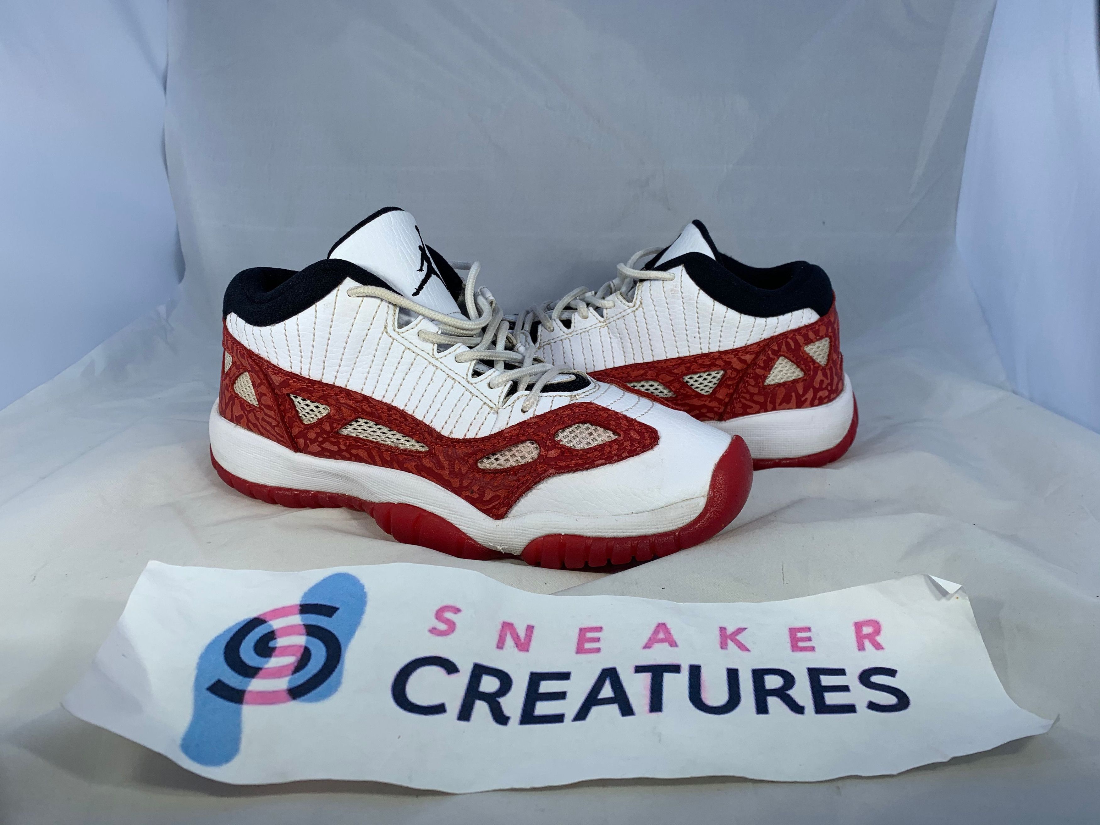 Jordan 11 Low IE Gym Red GS 2017 Size No Original Box