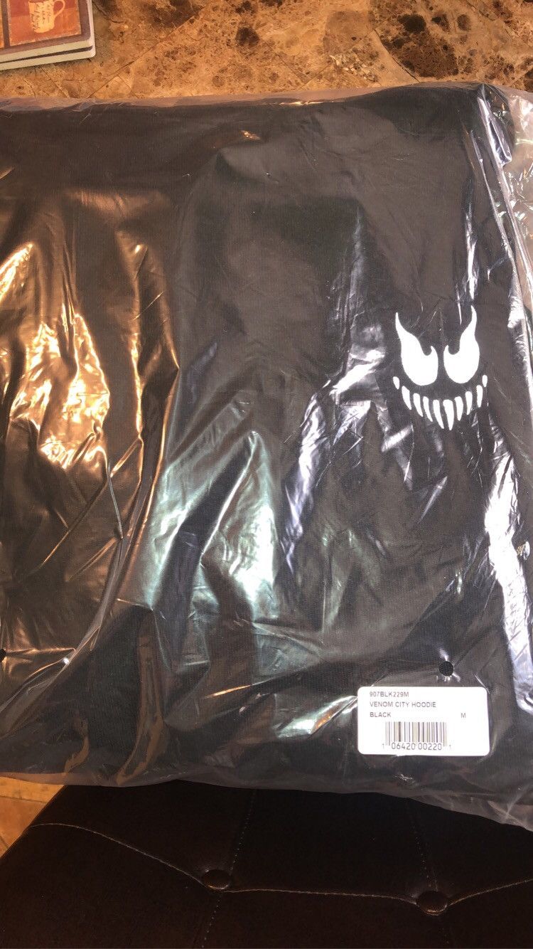 Warren lotas best sale venom hoodie