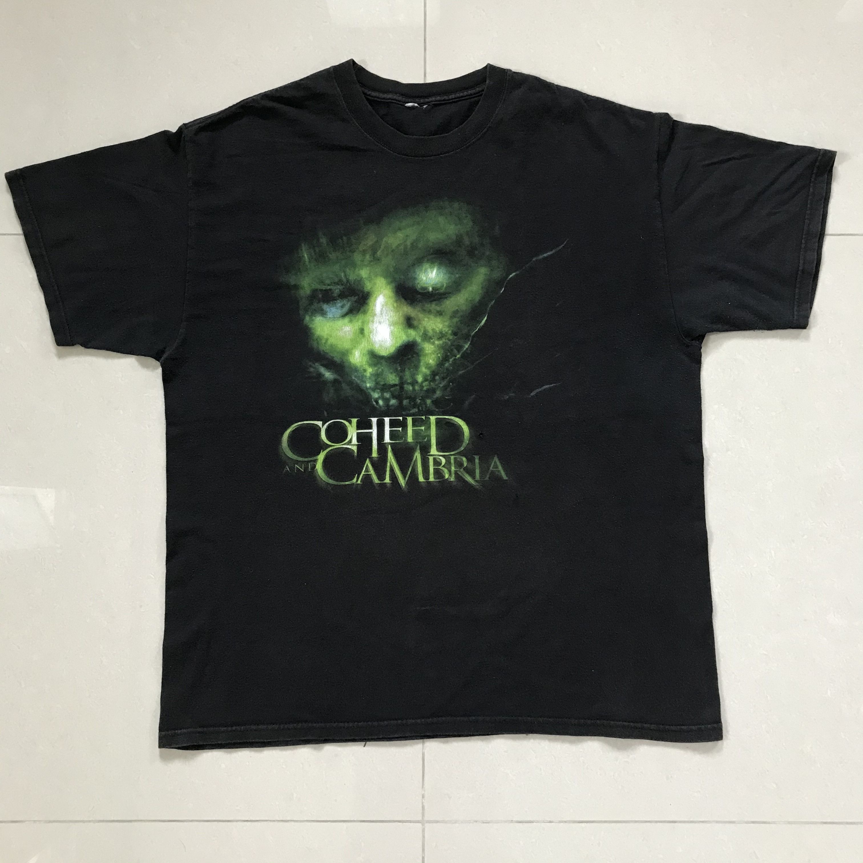 Band Tees × Vintage Vintage Y2K Coheed and Cambria Promo Tee Emo Hardcore Size US L / EU 52-54 / 3 - 1 Thumbnail